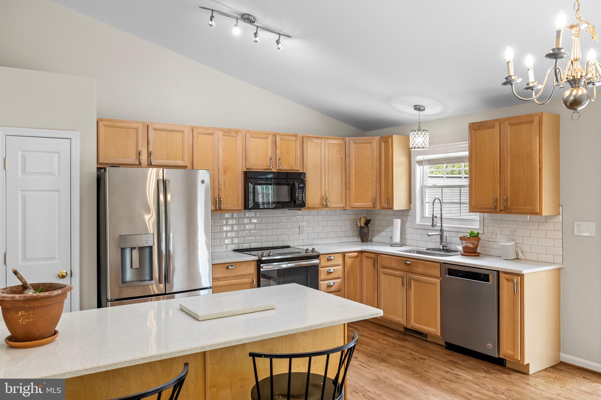 LAKE CAROLINE - Residential