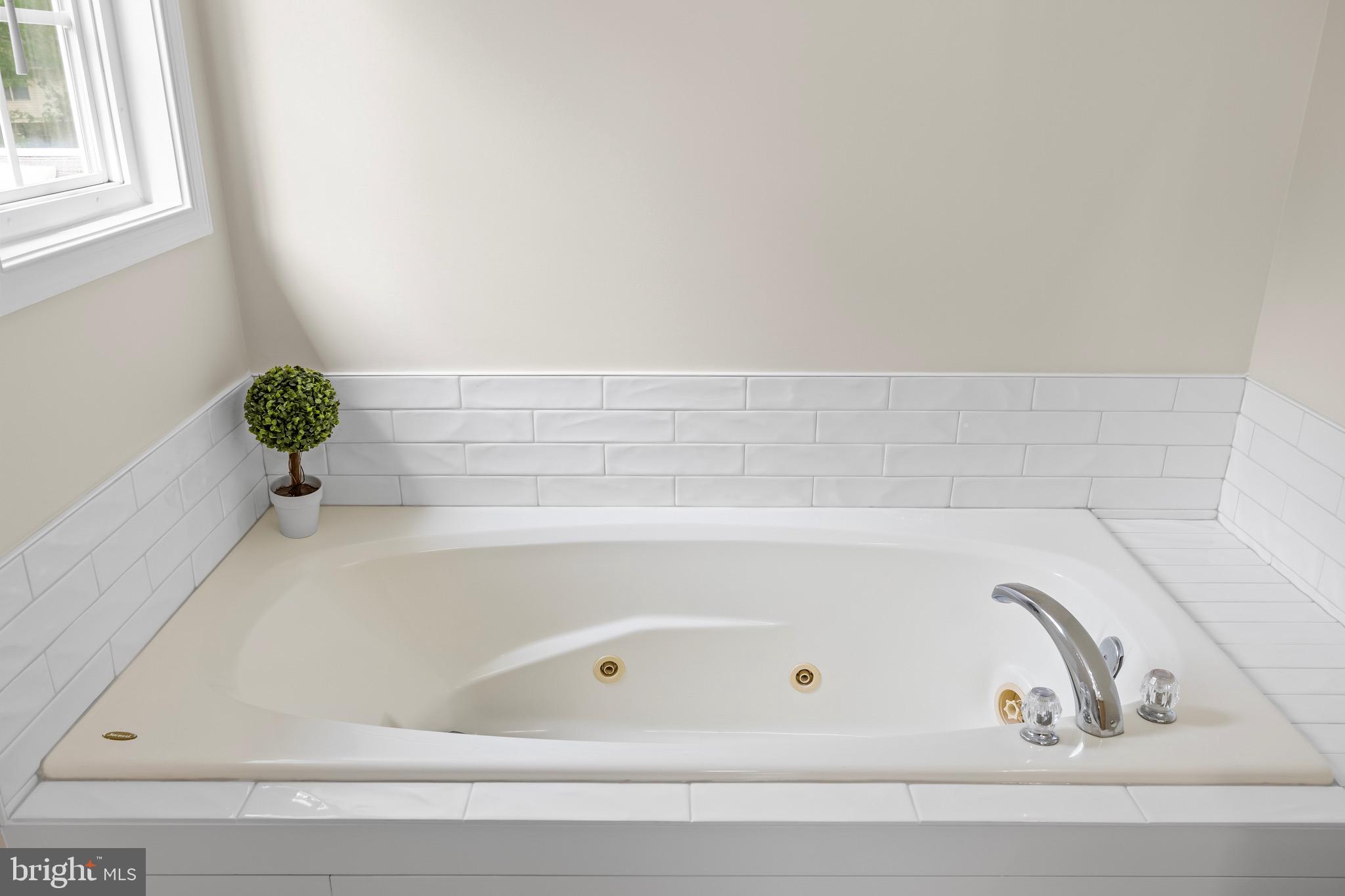 LAKE CAROLINE - Residential