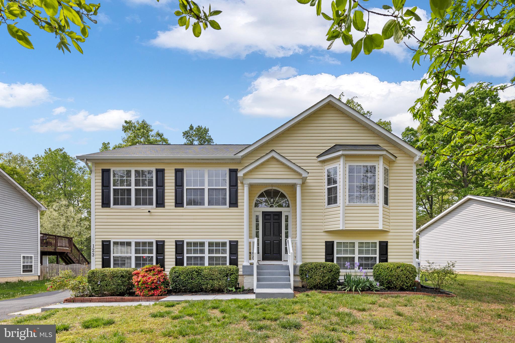 LAKE CAROLINE - Residential