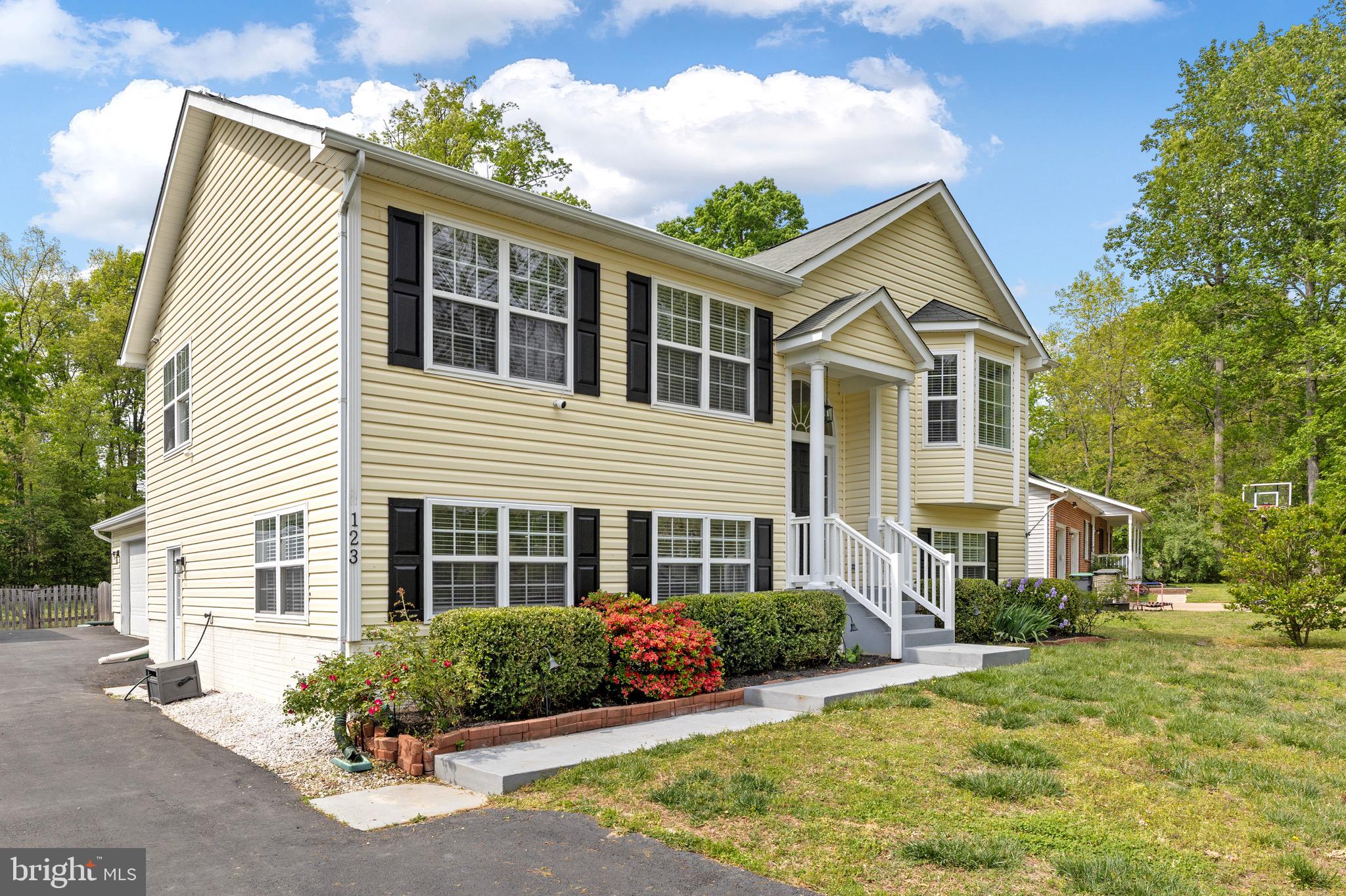 LAKE CAROLINE - Residential