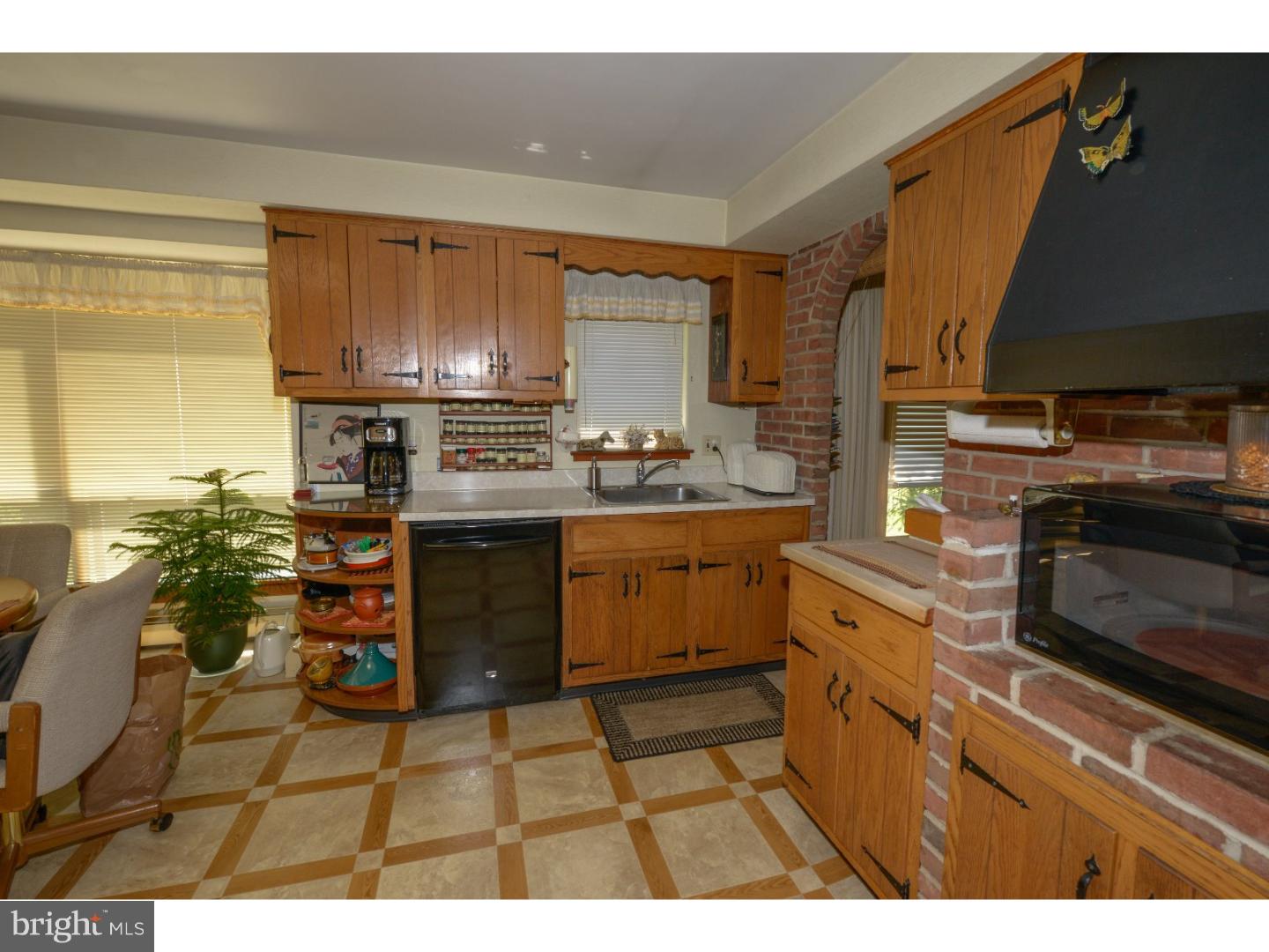 PEBBLE HILL - Residential