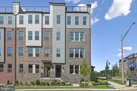 8698 LOVELACE STREET MANASSAS VA 20109