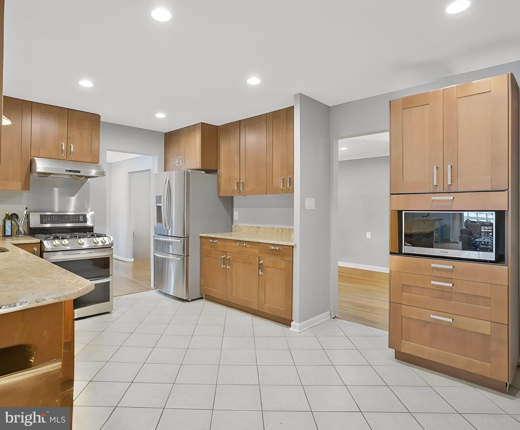 WEST SPRINGFIELD VILLAGE - Residential