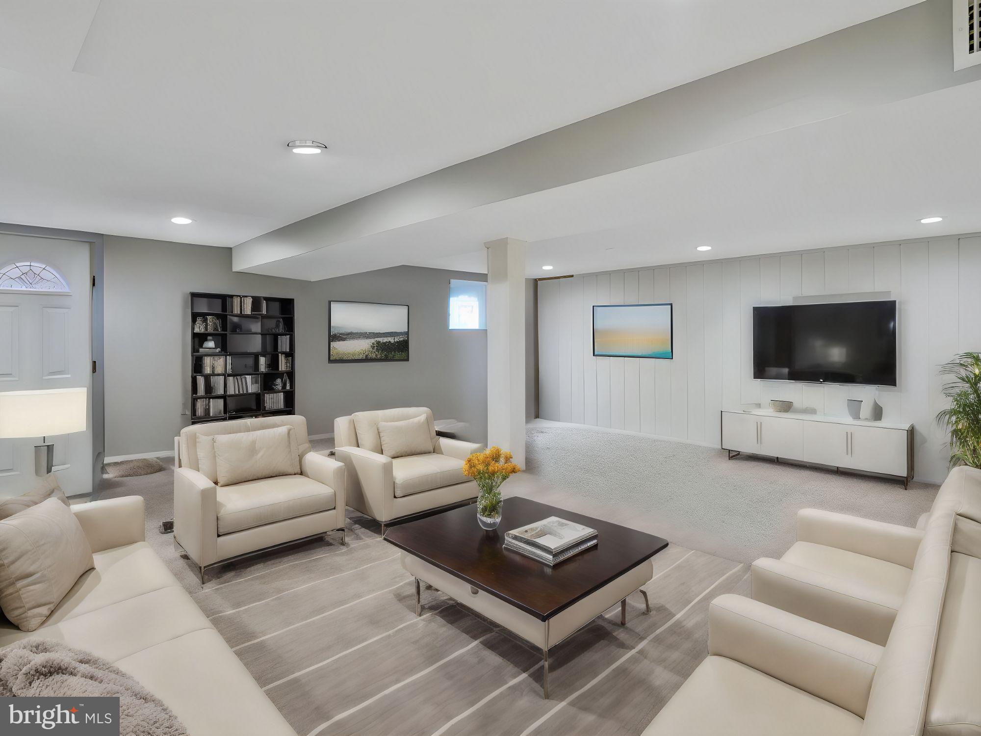 WEST SPRINGFIELD VILLAGE - Residential