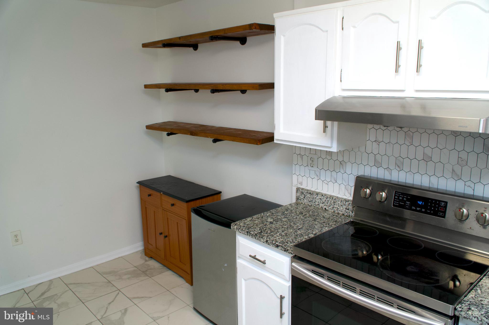 WILLOW HILLS - Residential Lease