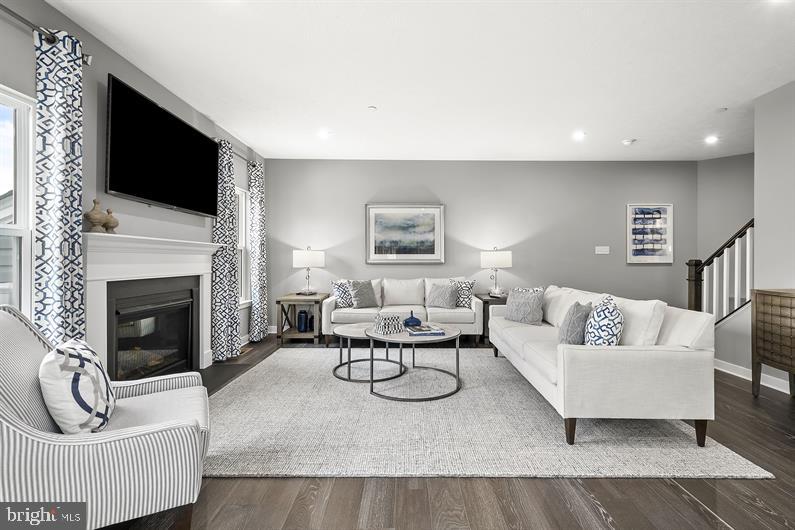 JAMES RUN CARRIAGE HOMES - Residential