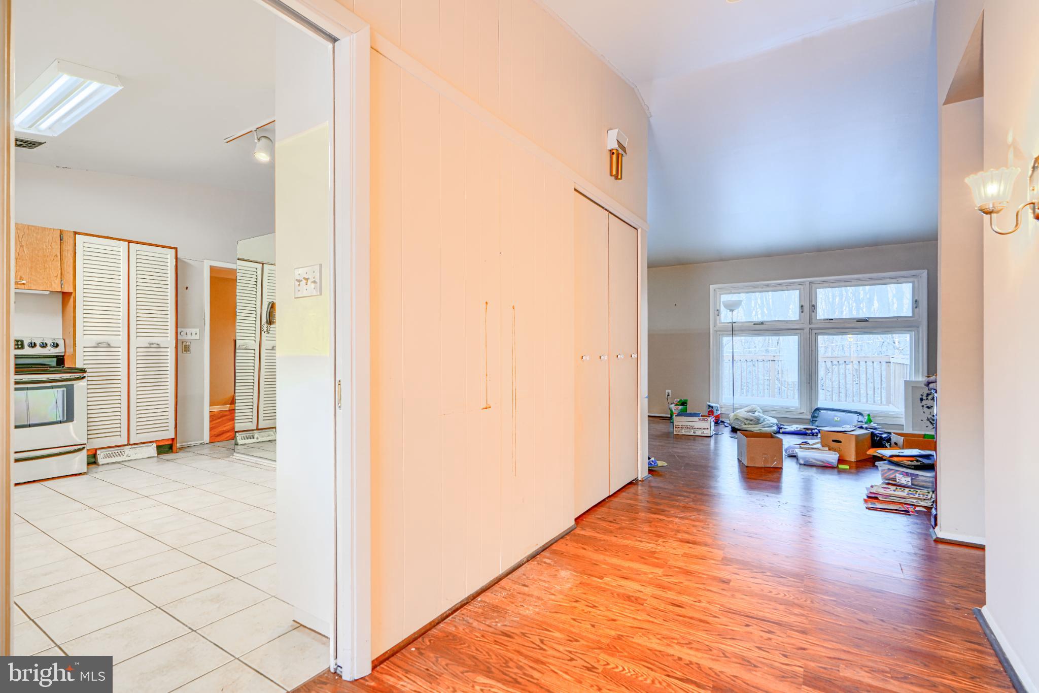 MIDFIELD - Residential