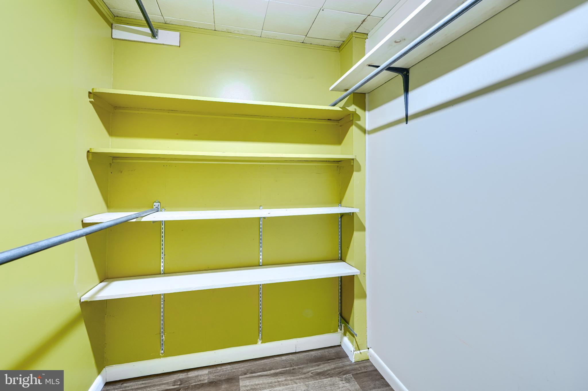 MIDFIELD - Residential