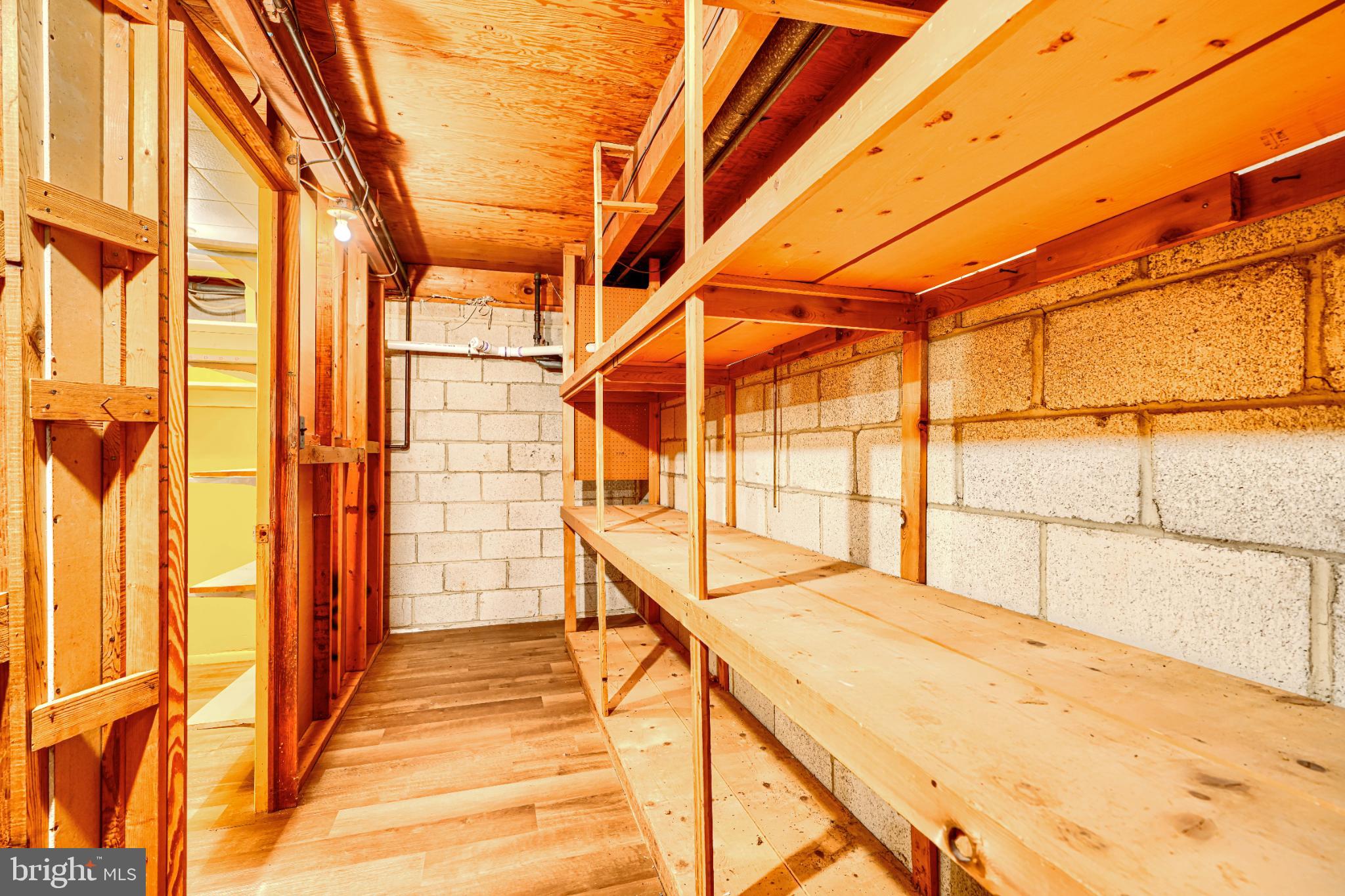 MIDFIELD - Residential