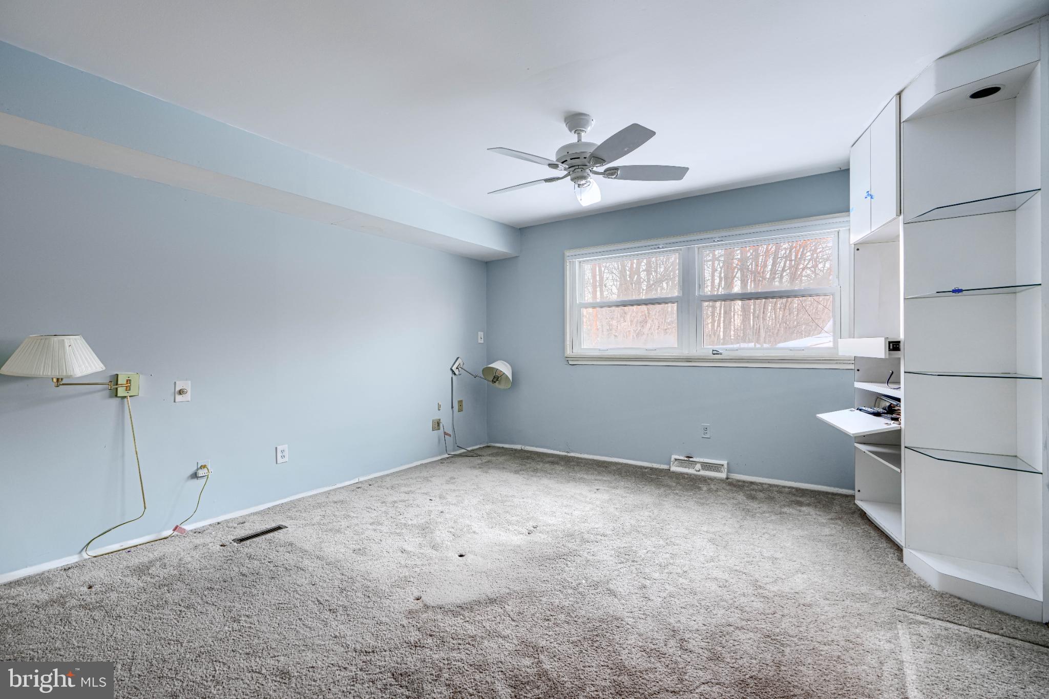 MIDFIELD - Residential