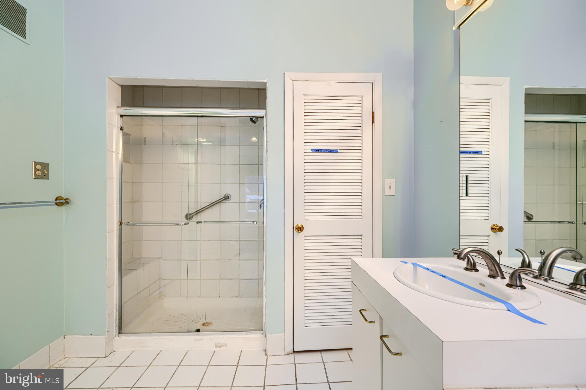 MIDFIELD - Residential