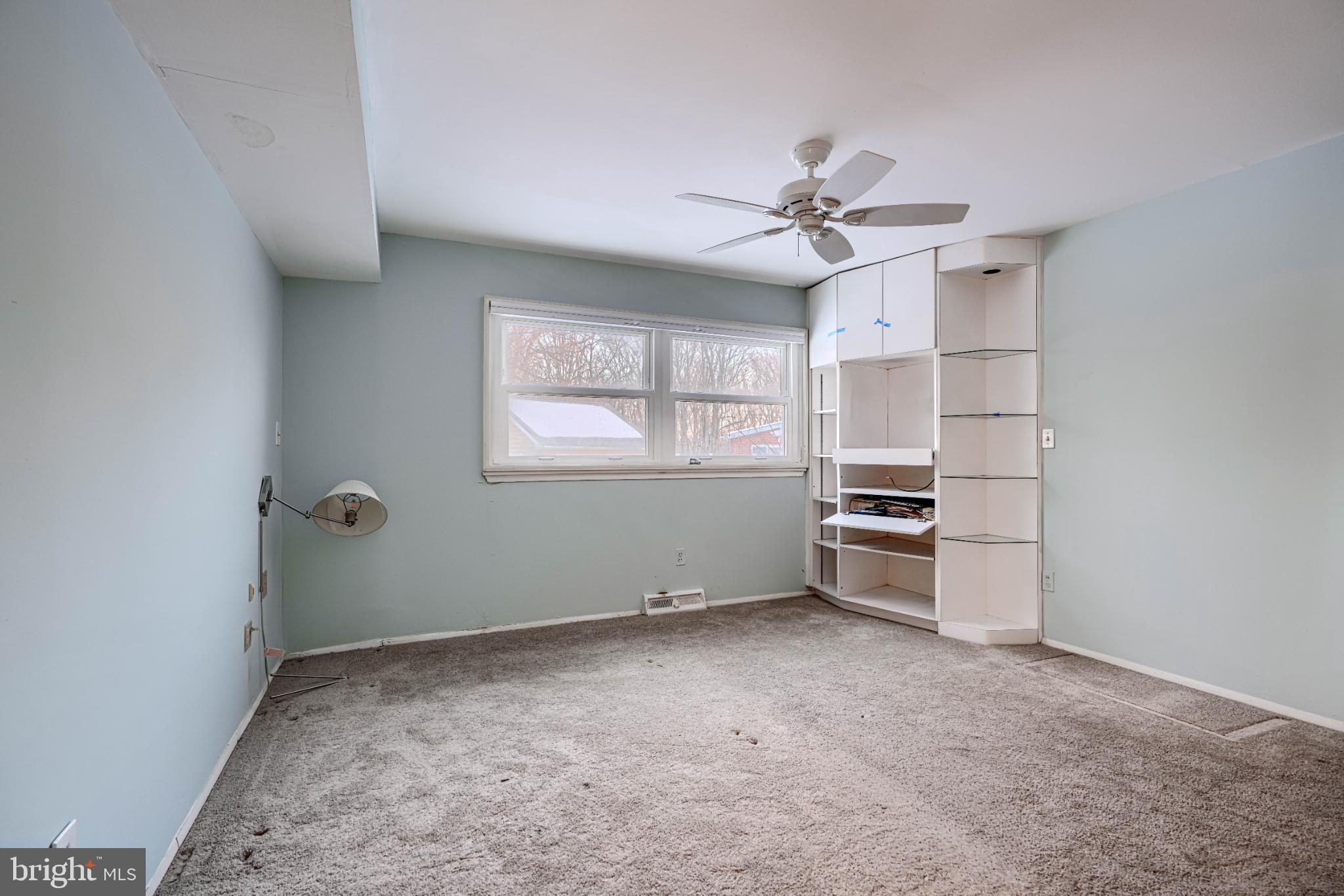 MIDFIELD - Residential