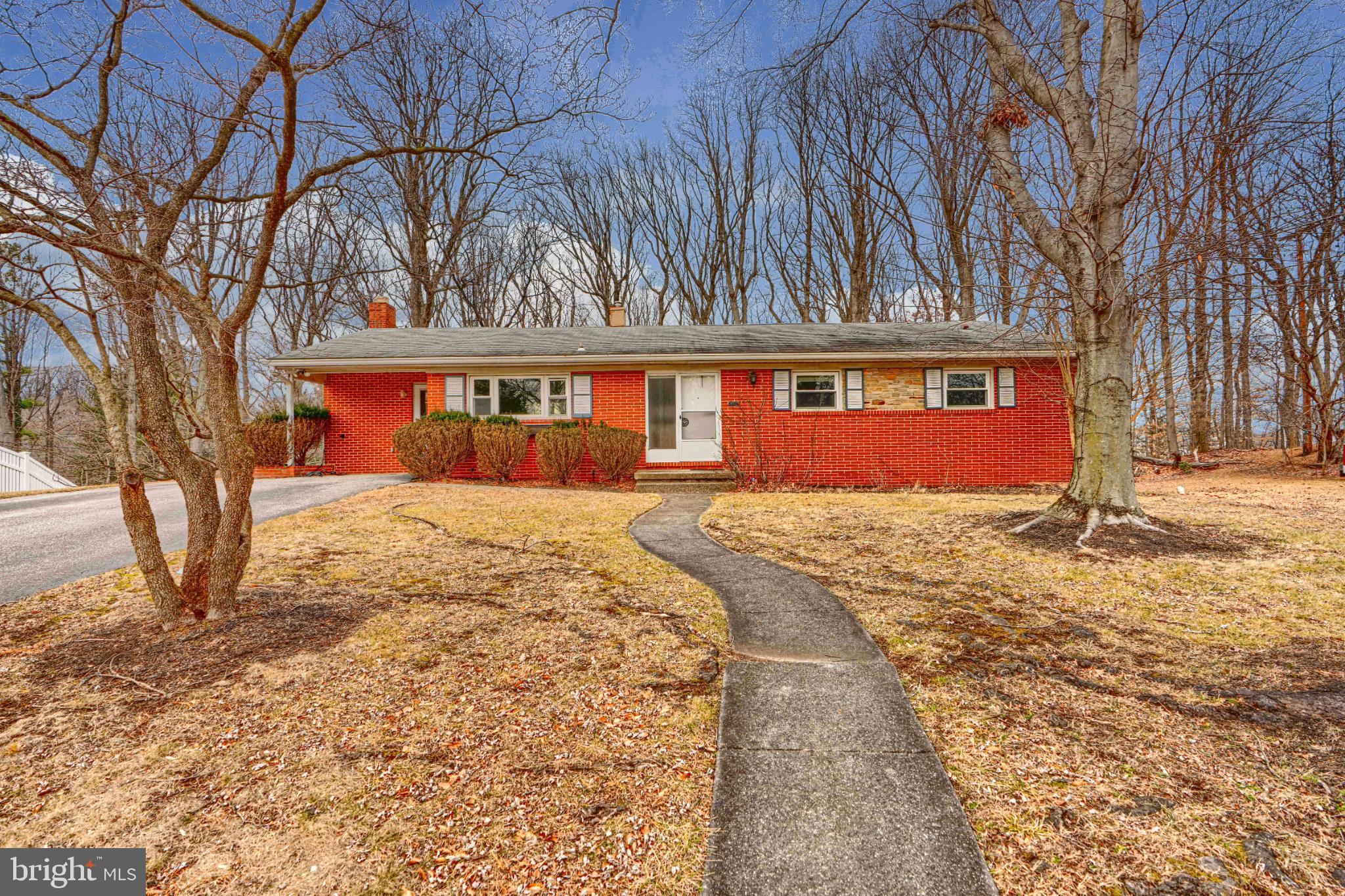 MIDFIELD - Residential