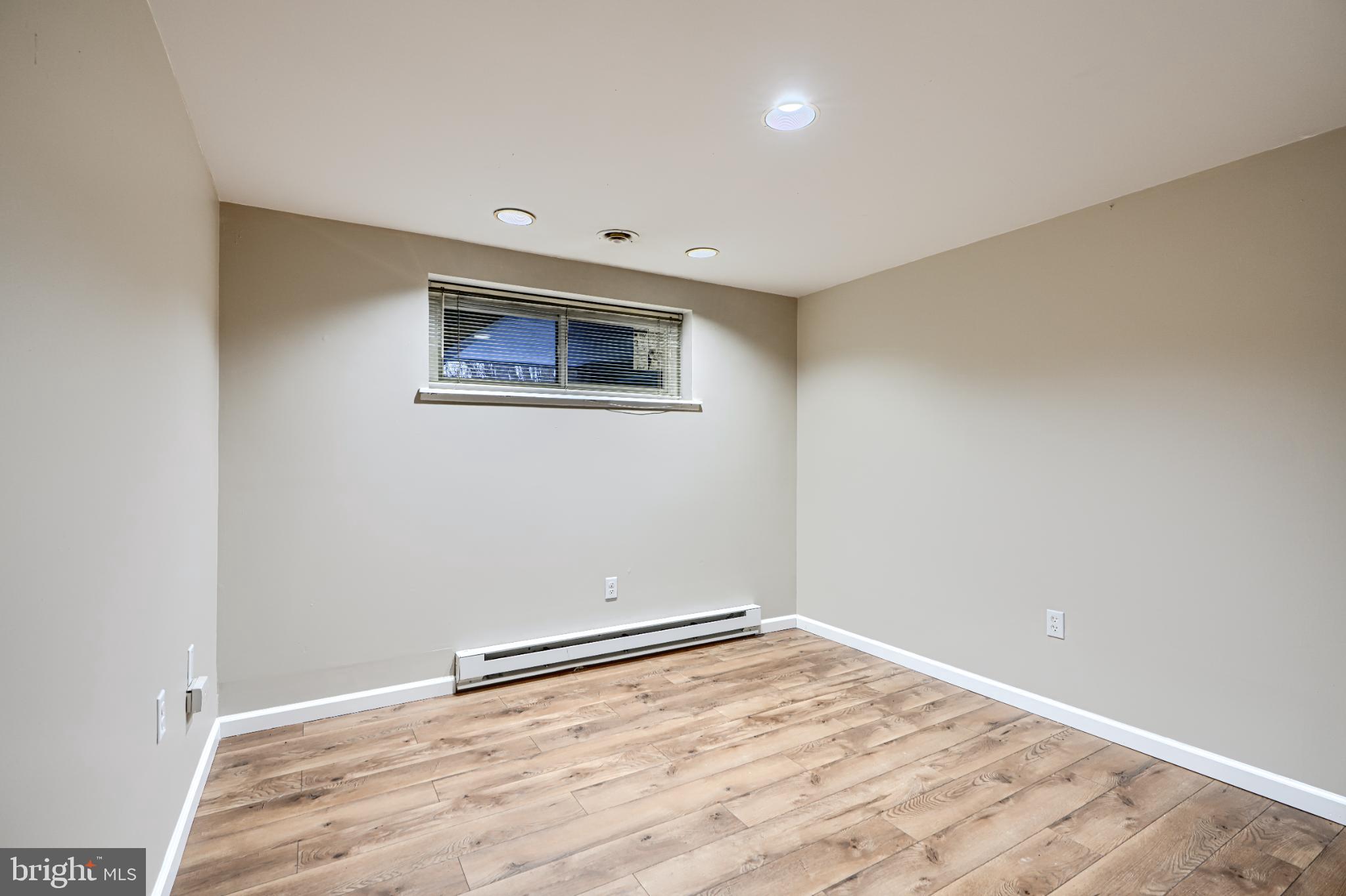 MIDFIELD - Residential