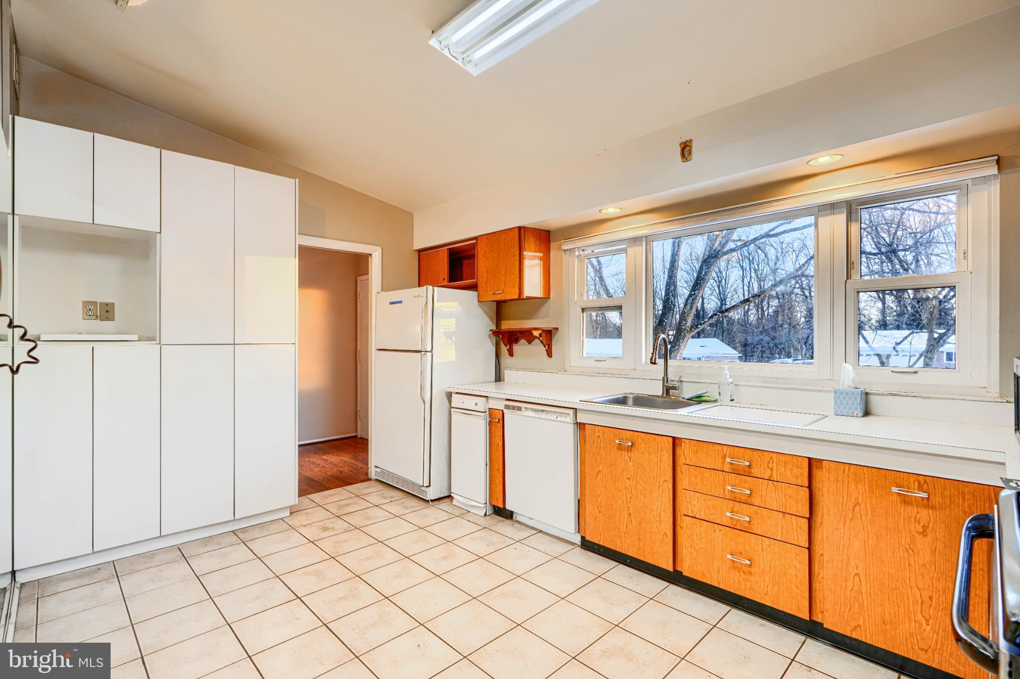 MIDFIELD - Residential