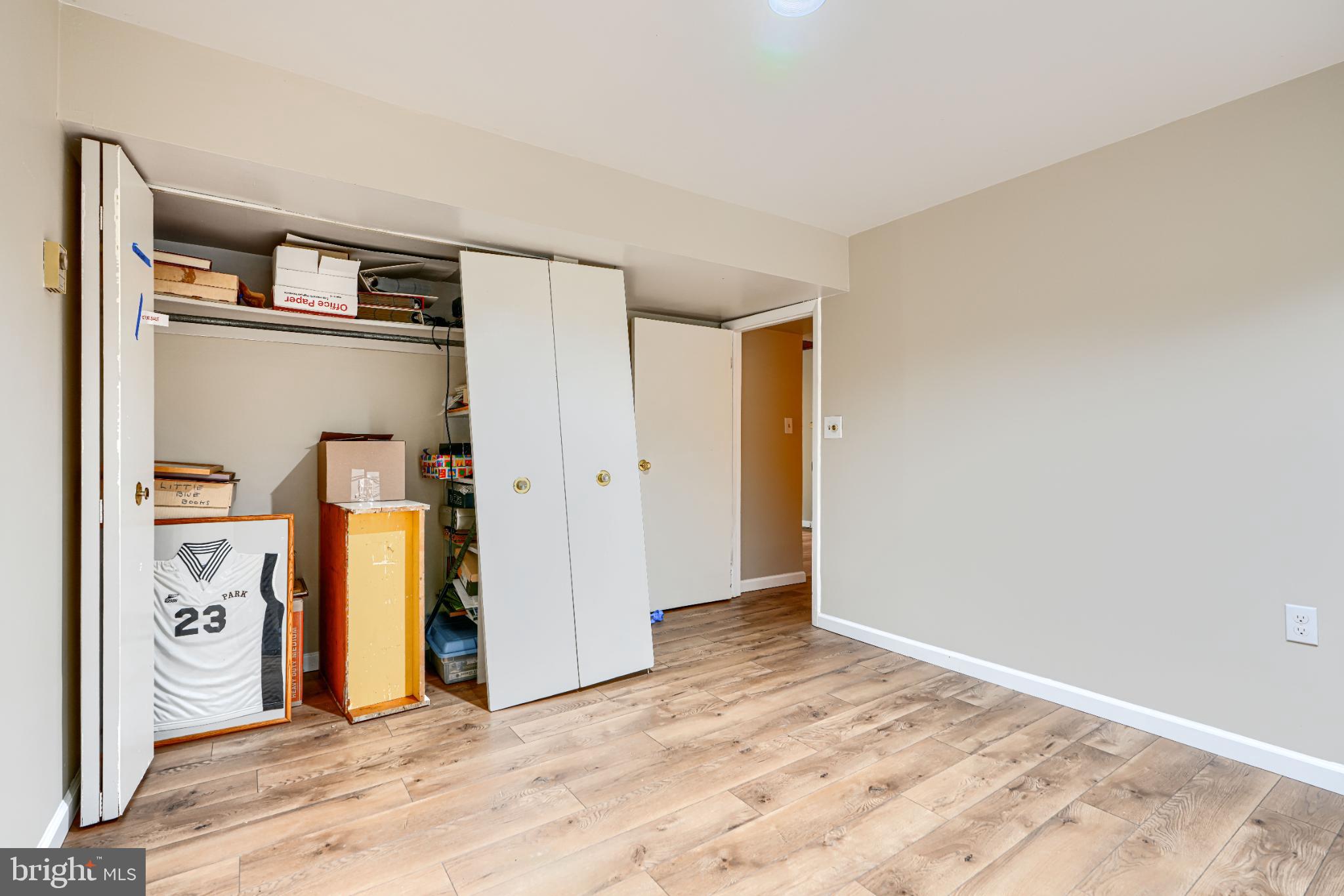 MIDFIELD - Residential