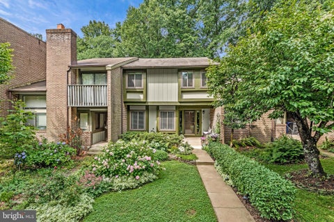 Townhouse For Sale - 2014 Winged Foot Court<br/> RESTON, VA 20191