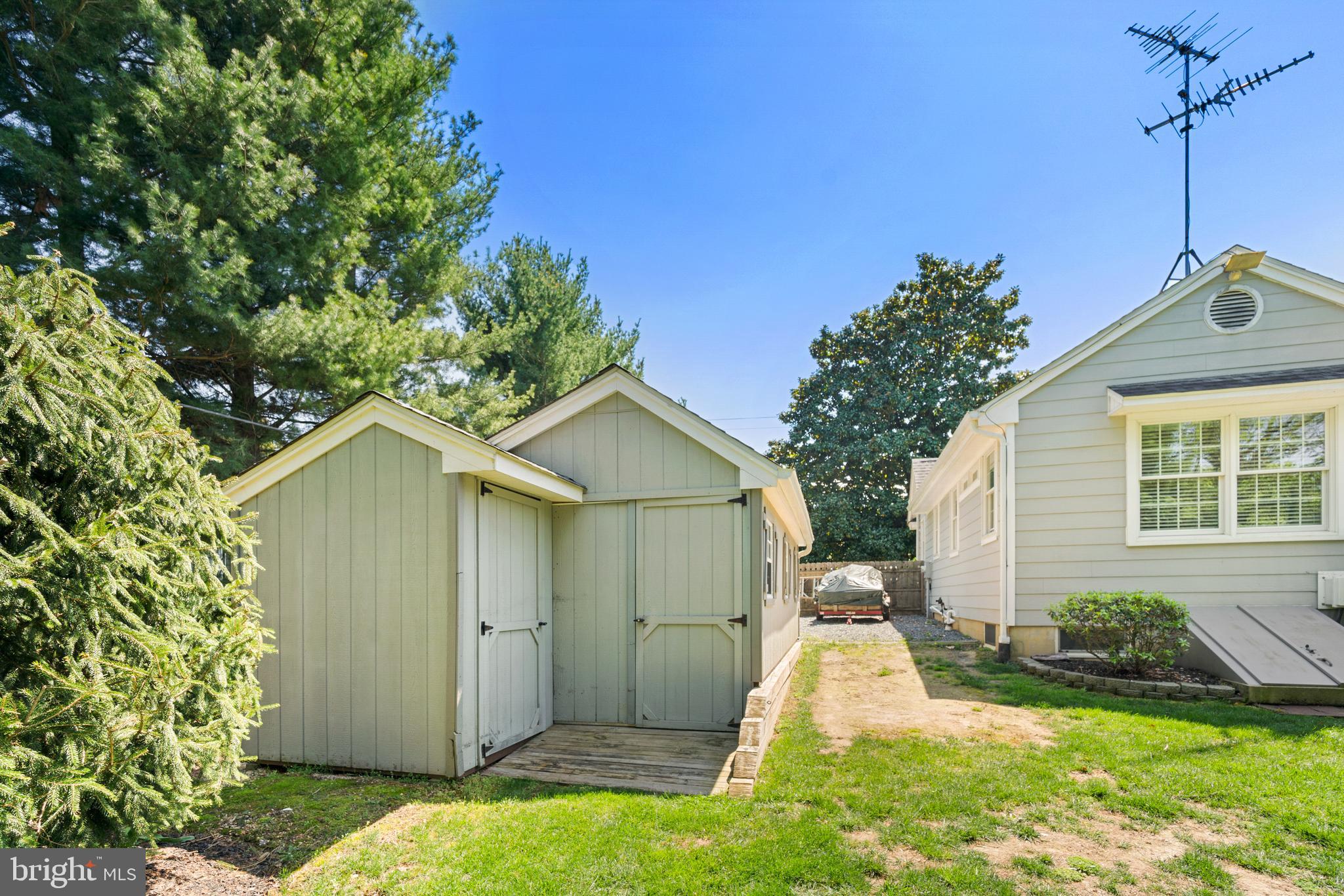 KENTMORE PARK - Residential