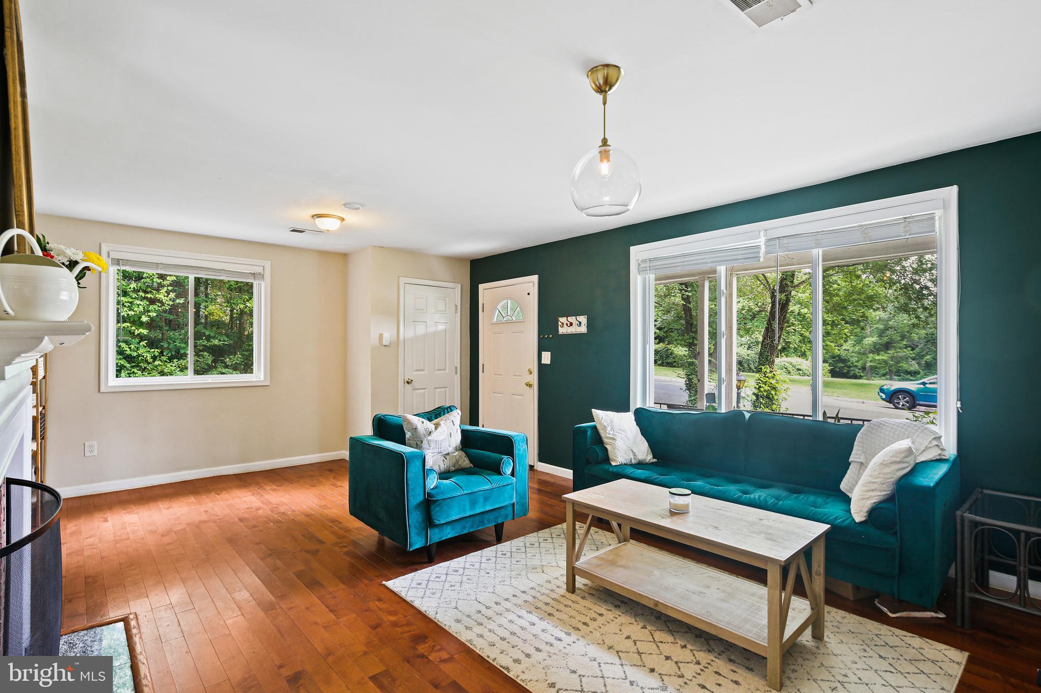 UNIVERSITY HILLS - Residential