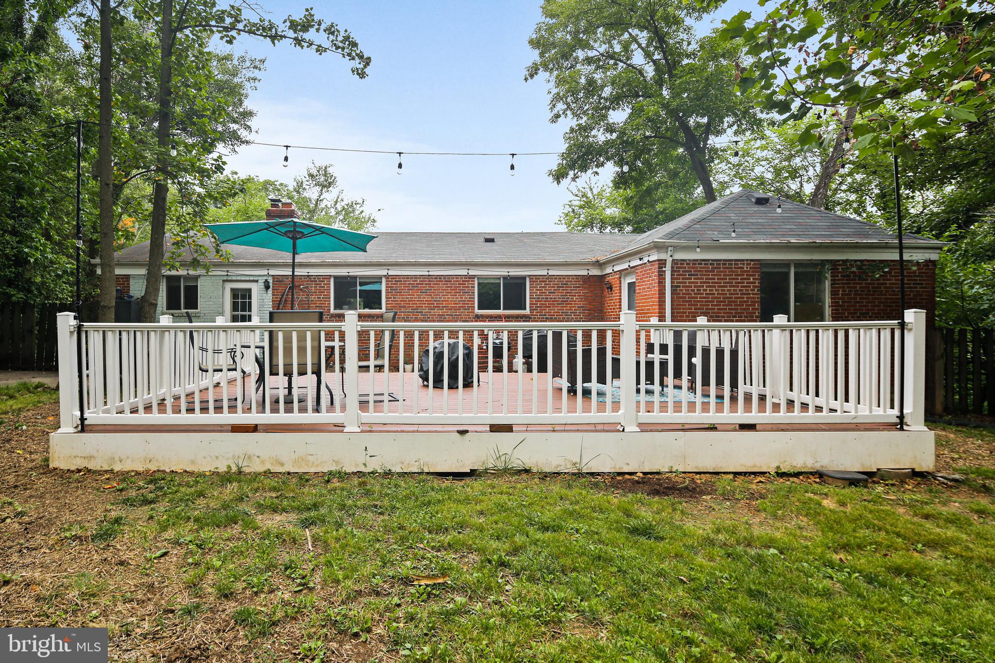 UNIVERSITY HILLS - Residential