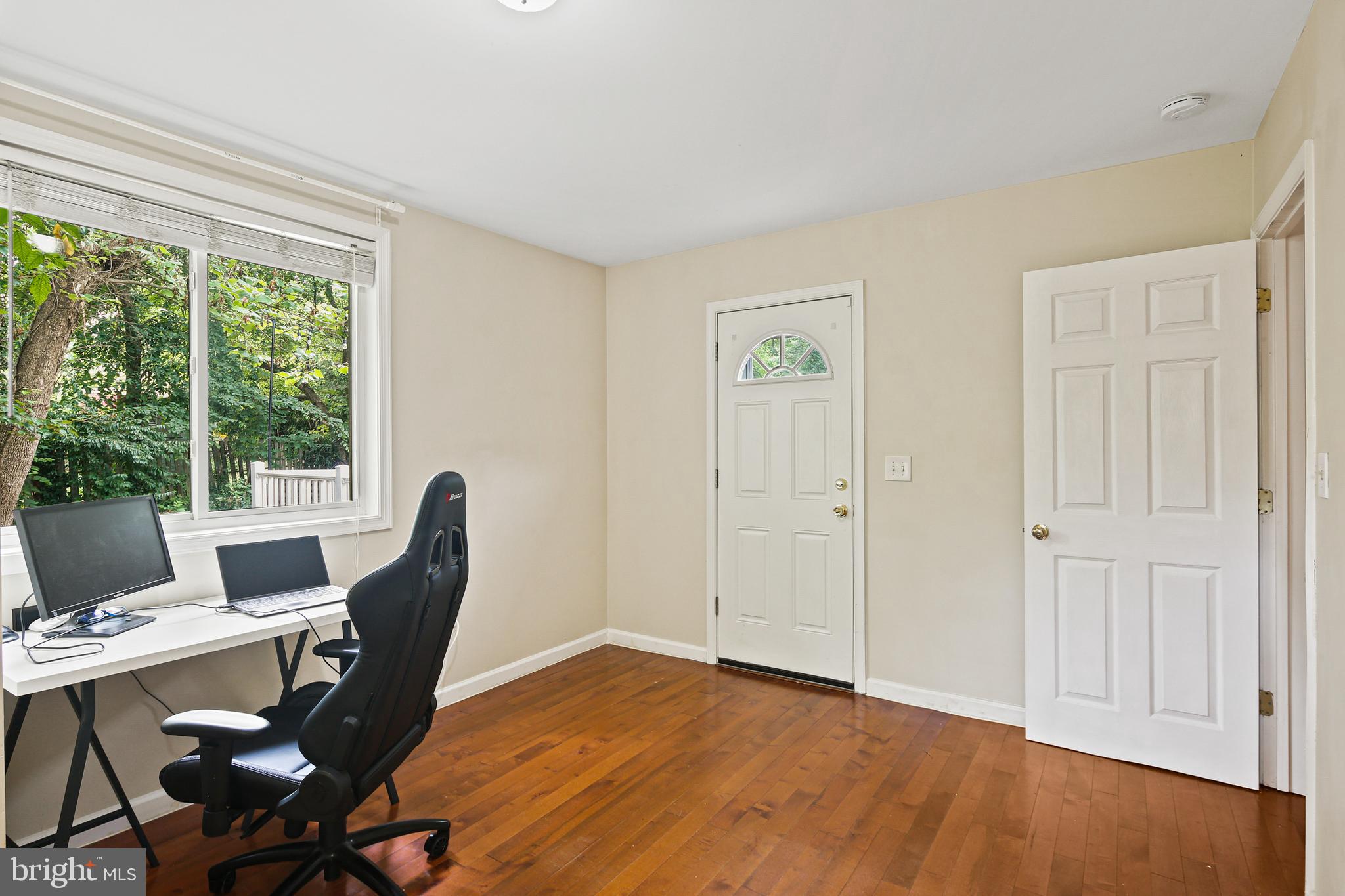 UNIVERSITY HILLS - Residential