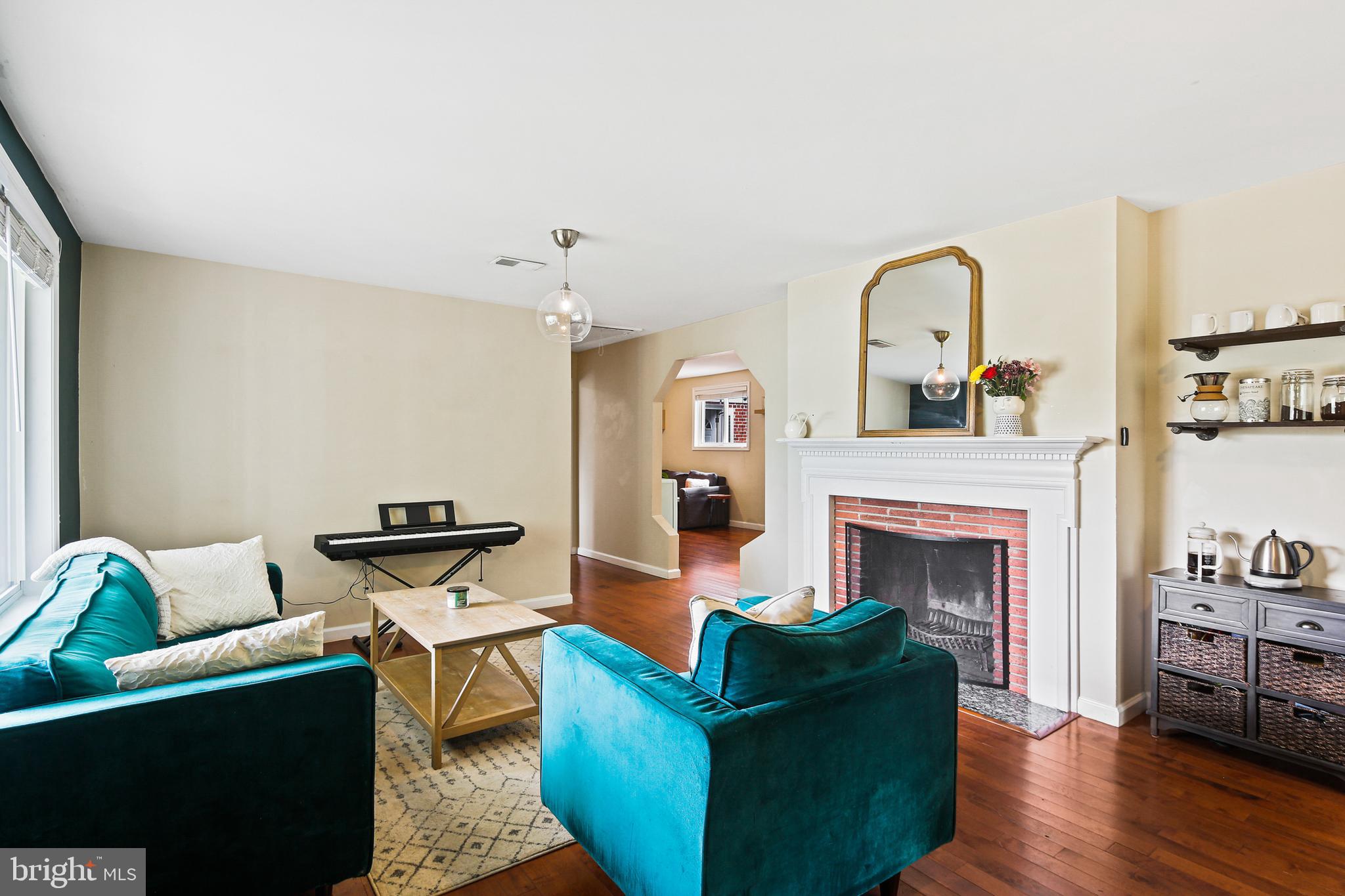 UNIVERSITY HILLS - Residential