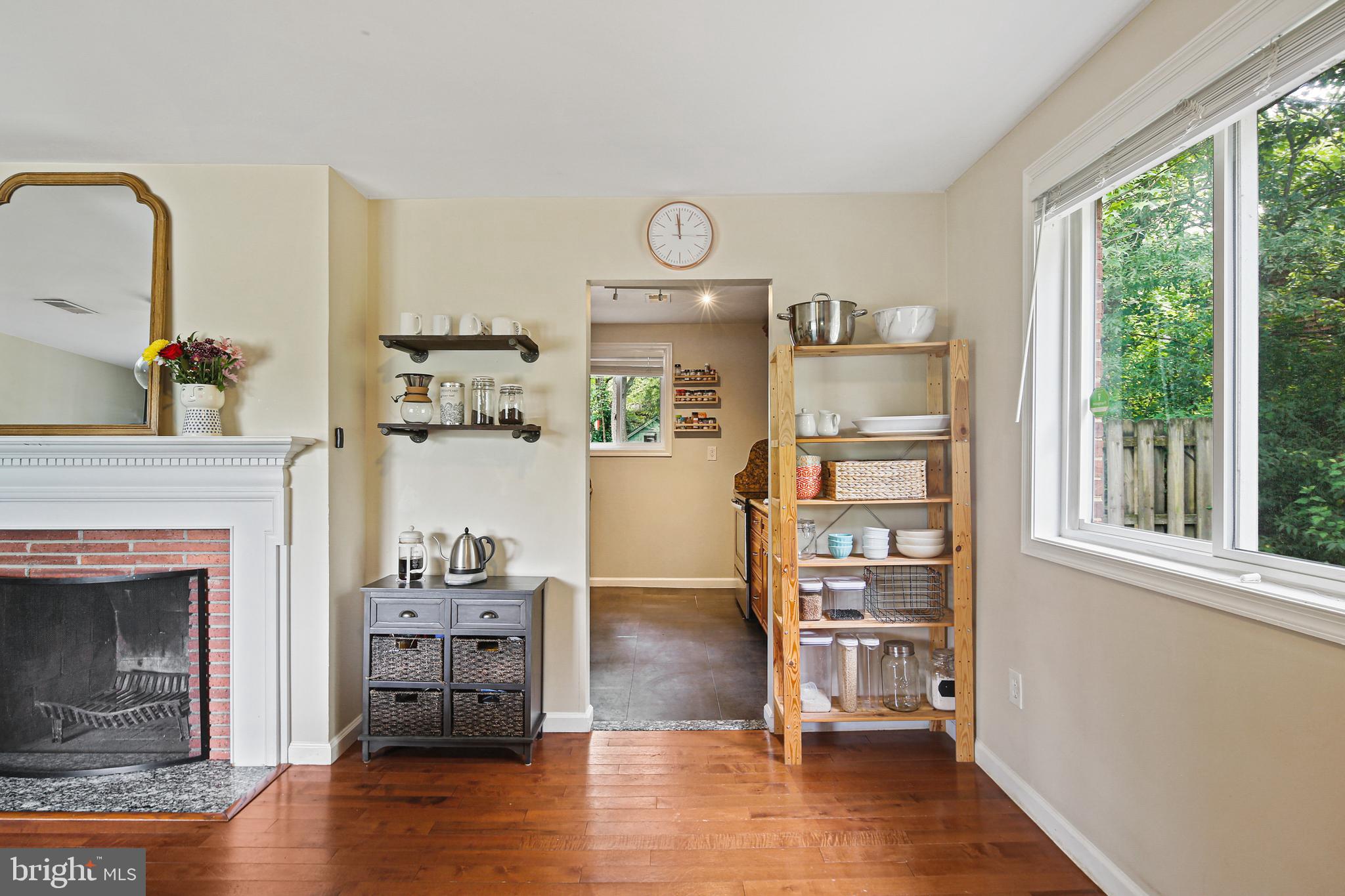 UNIVERSITY HILLS - Residential