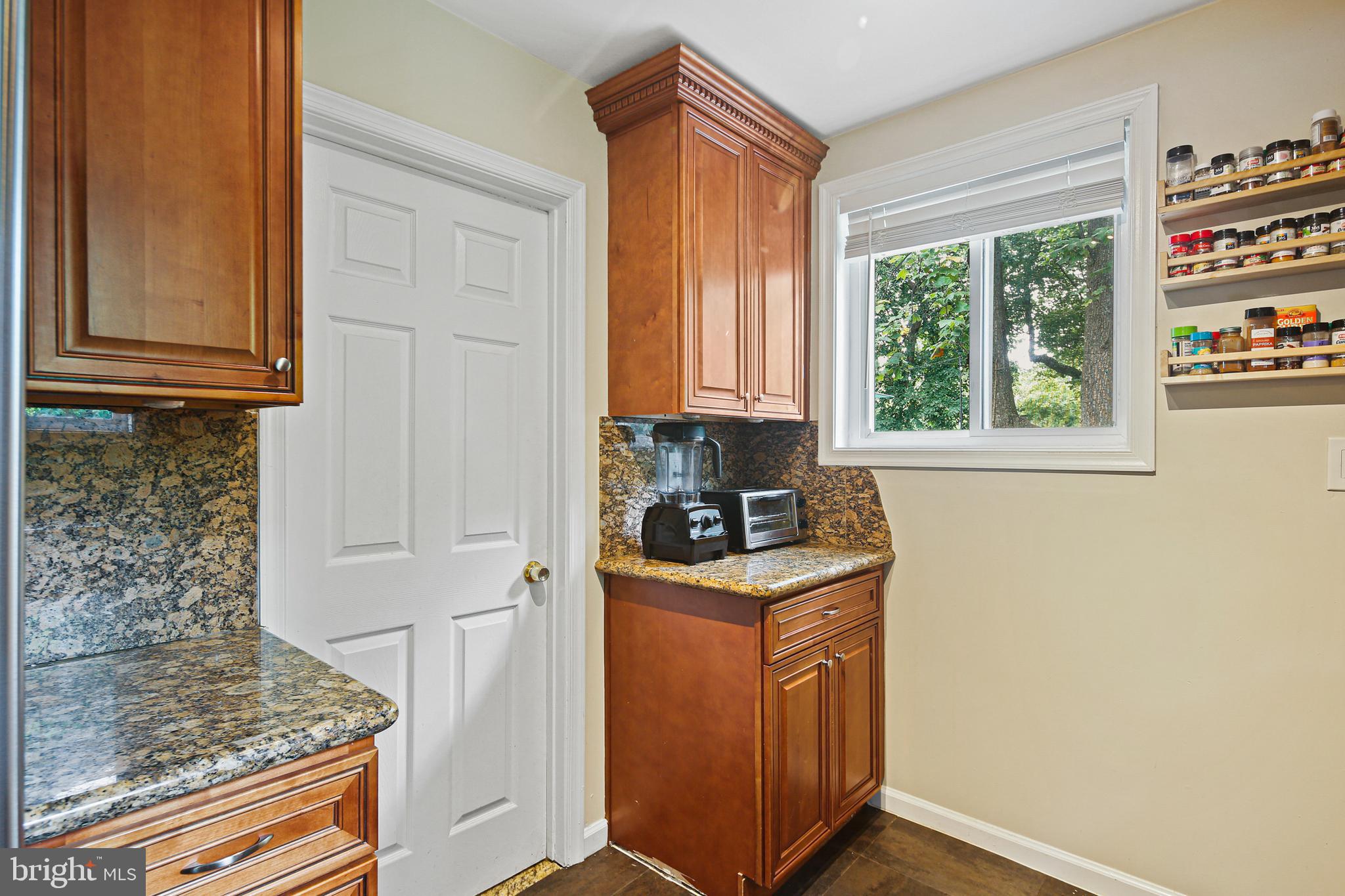 UNIVERSITY HILLS - Residential