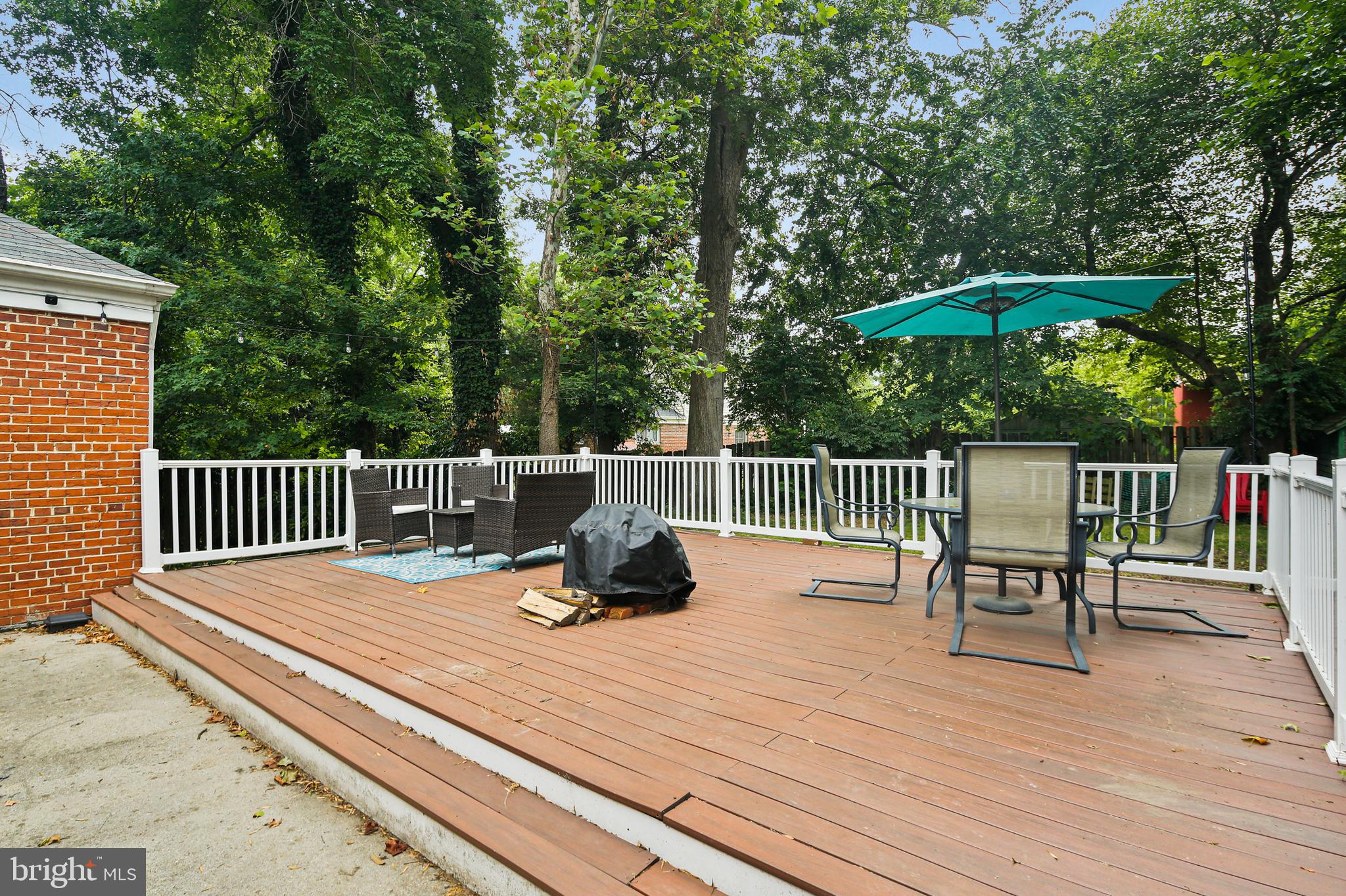 UNIVERSITY HILLS - Residential