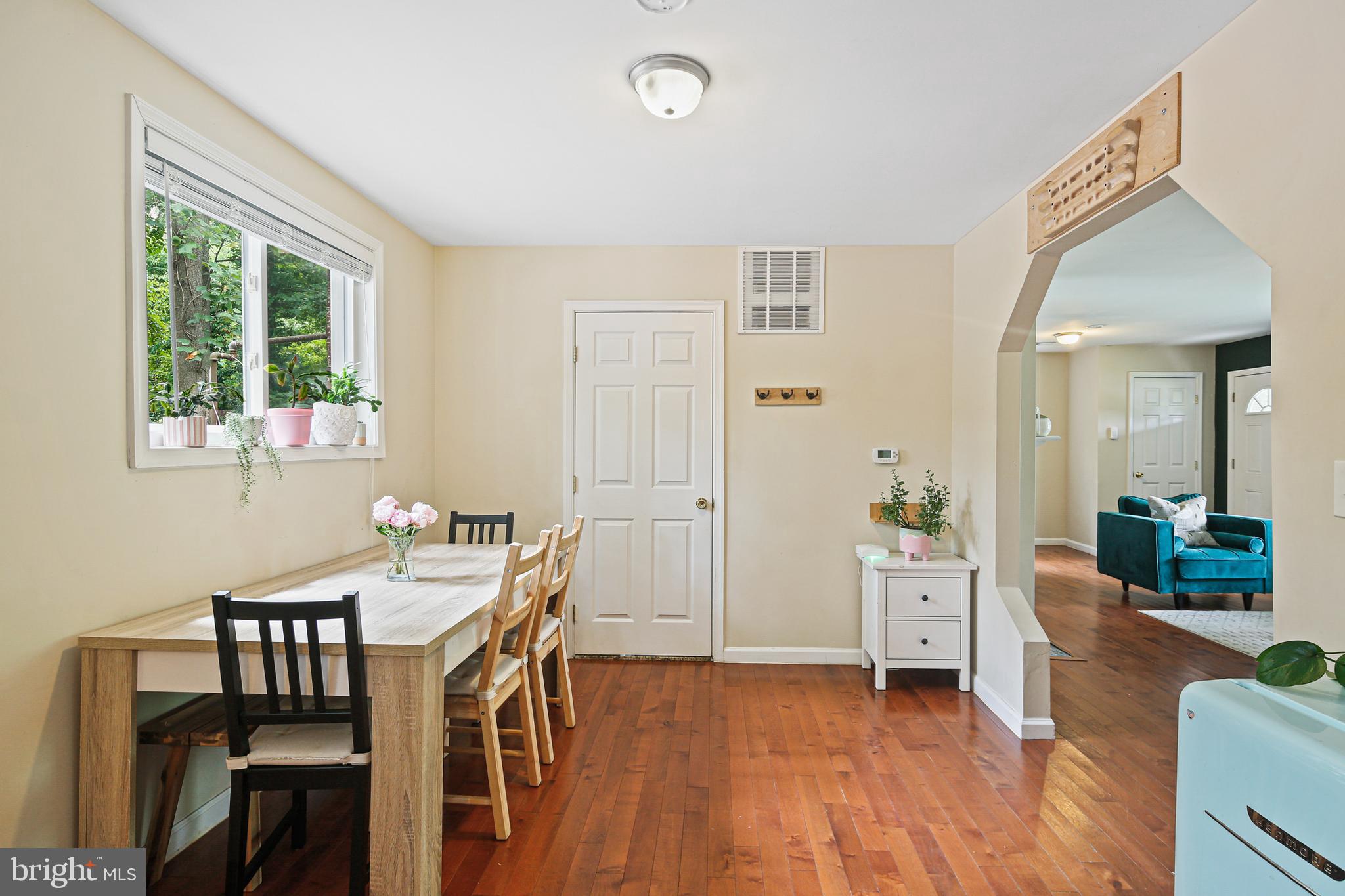 UNIVERSITY HILLS - Residential