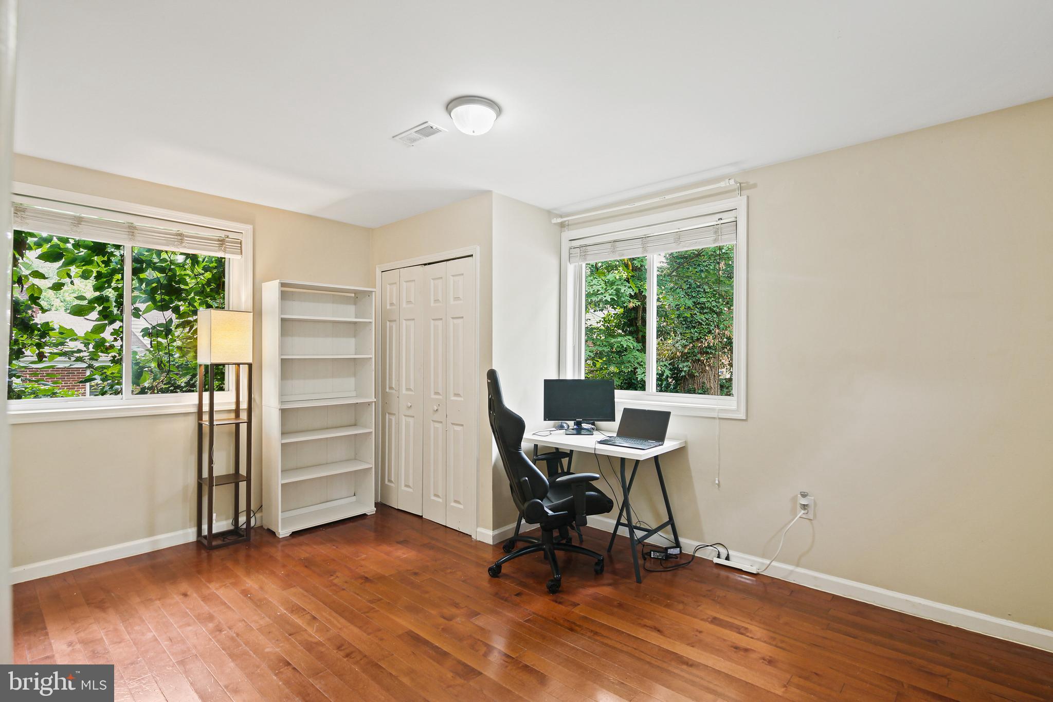 UNIVERSITY HILLS - Residential