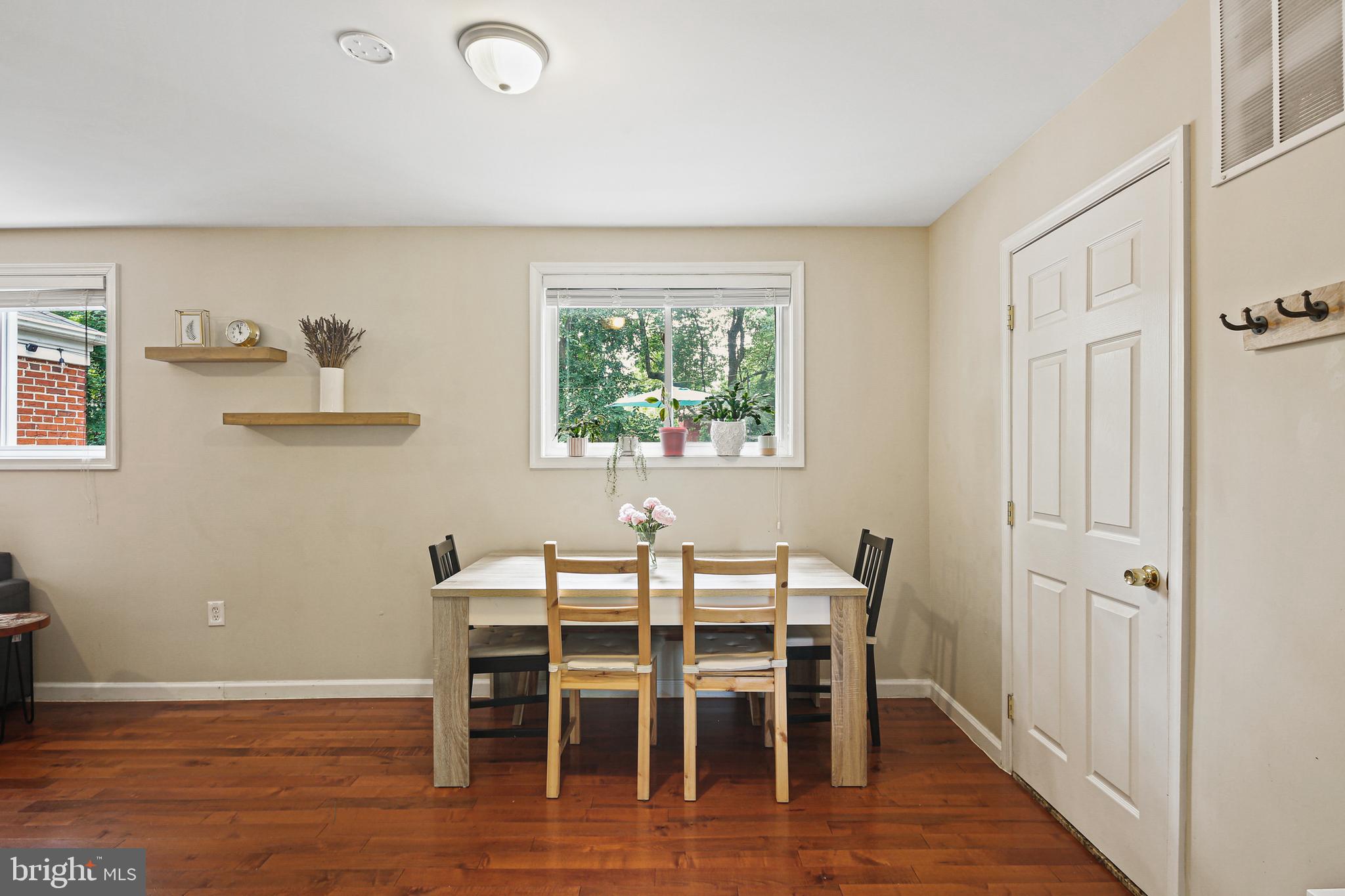 UNIVERSITY HILLS - Residential