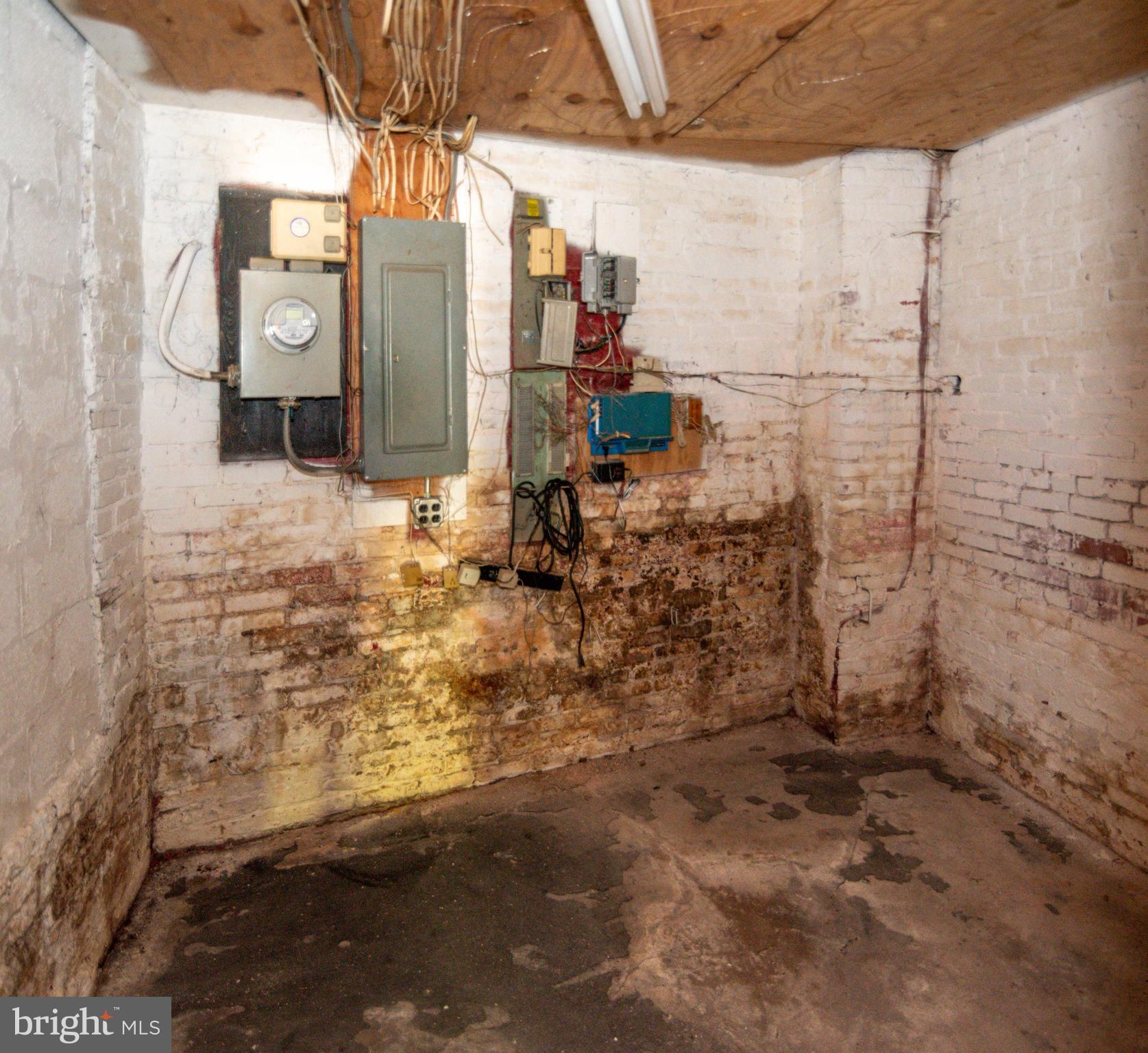 PIGTOWN HISTORIC DISTRICT - Commercial Sale