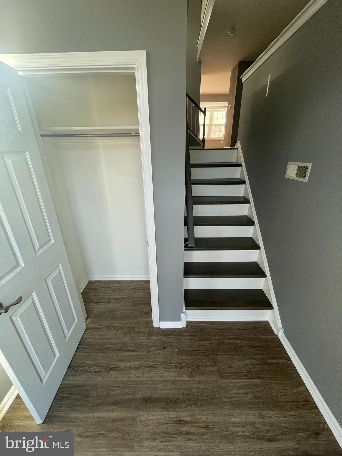 PINE TREE RIDGE - Residential Lease