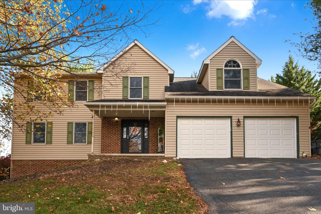 Photo of 1027 Keystone Drive, LANCASTER, PA 17603 (MLS # PALA2079094)