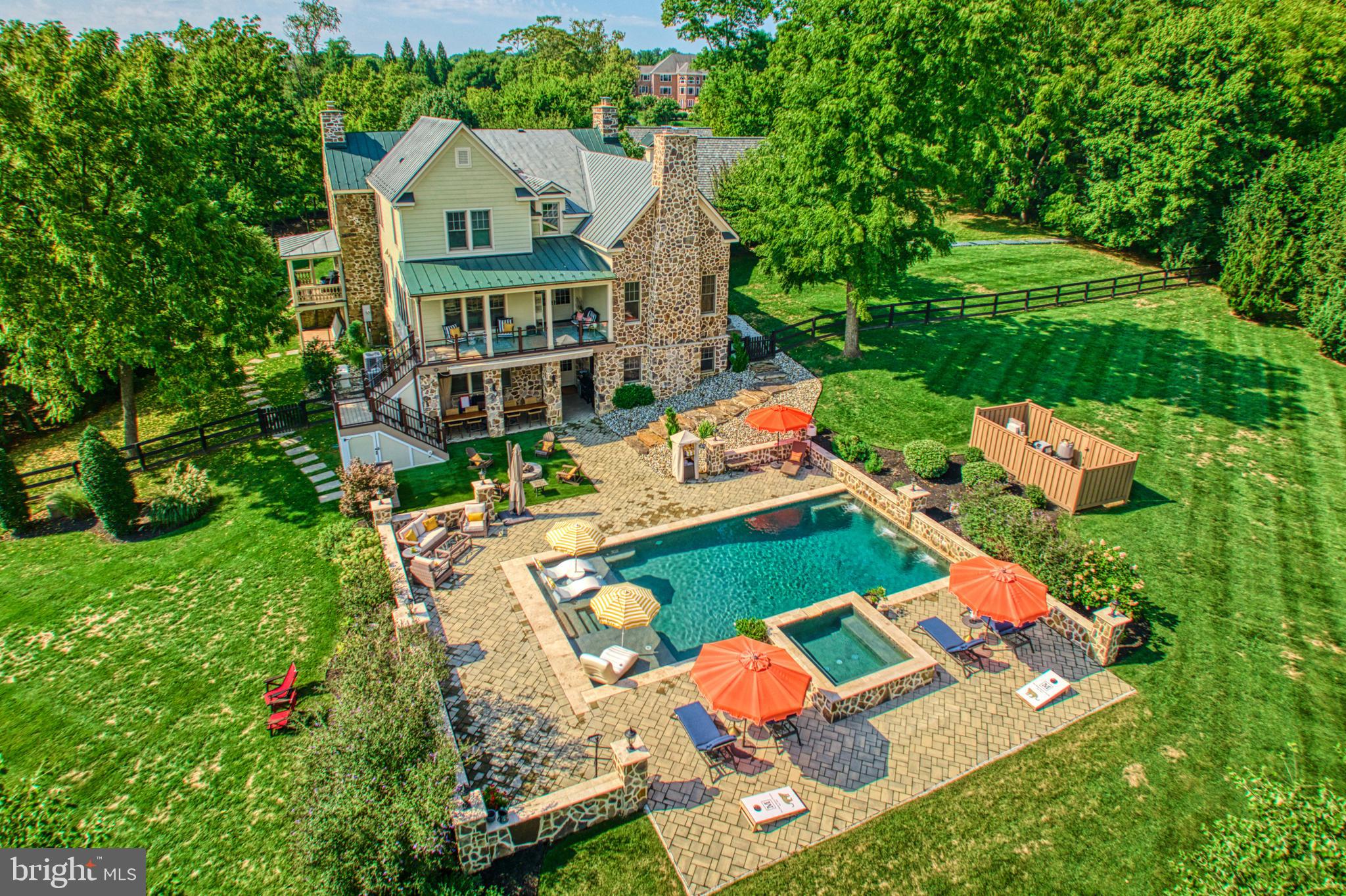 BEACON HILL - Residential