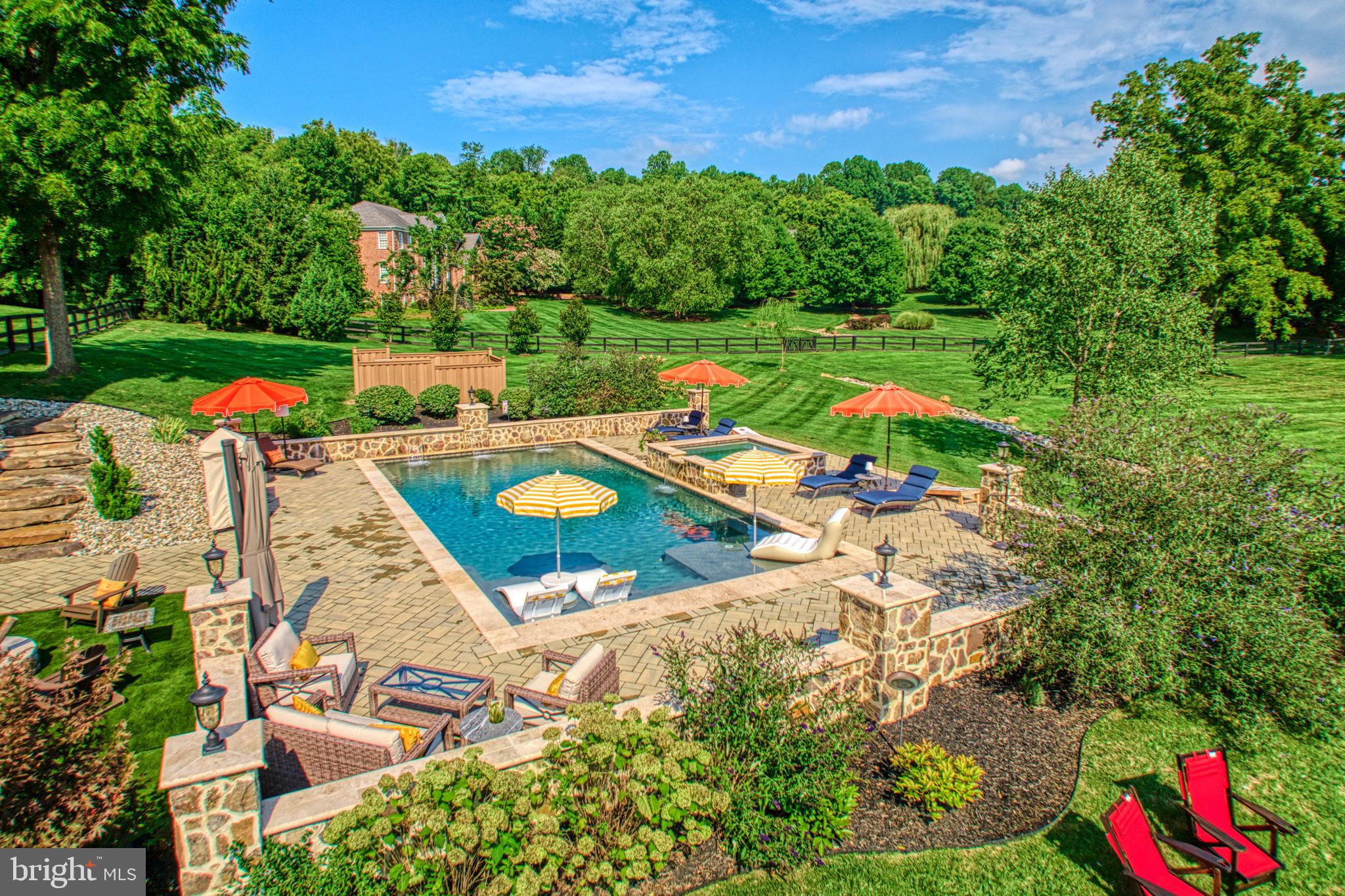 BEACON HILL - Residential