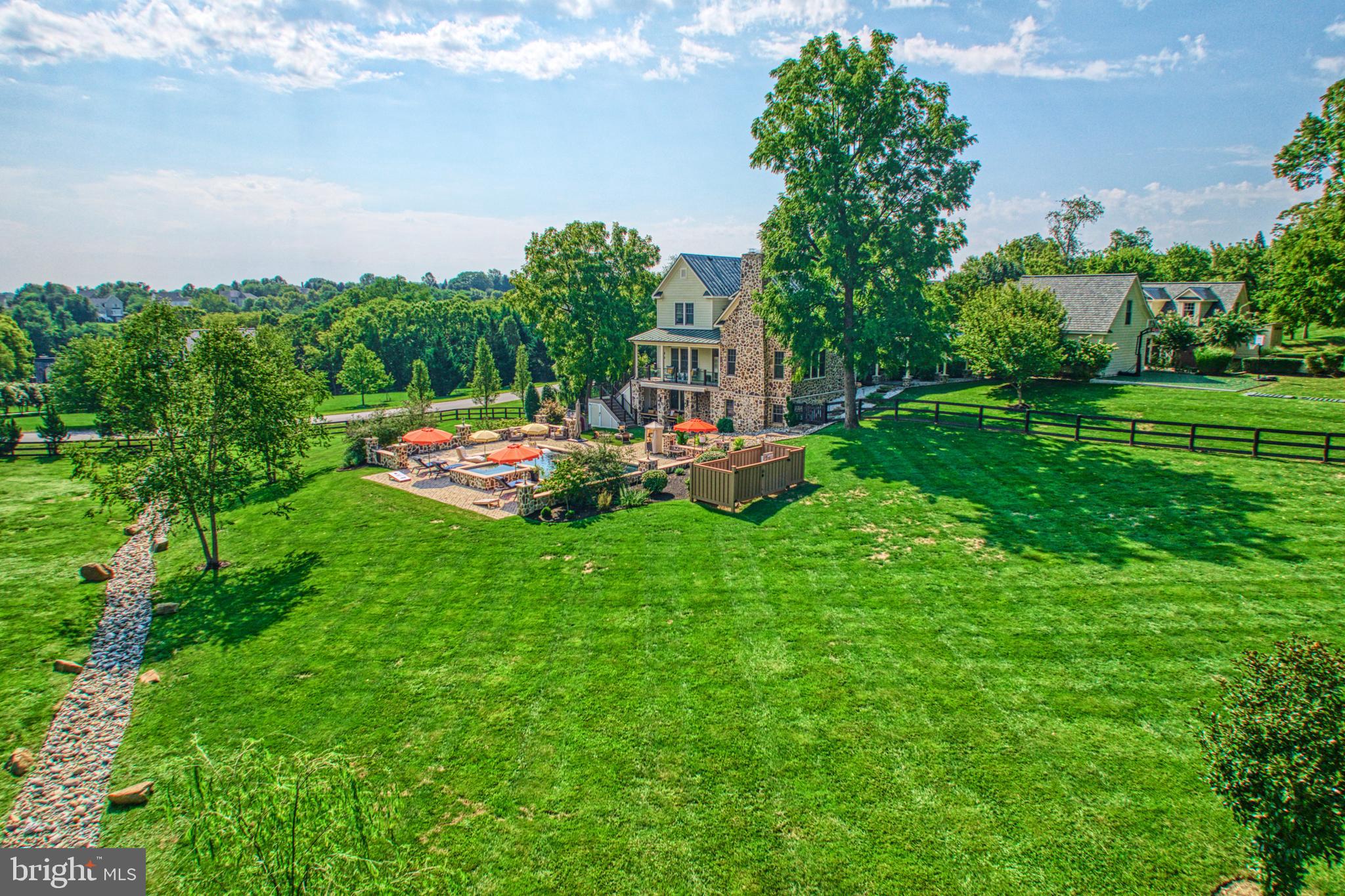 BEACON HILL - Residential