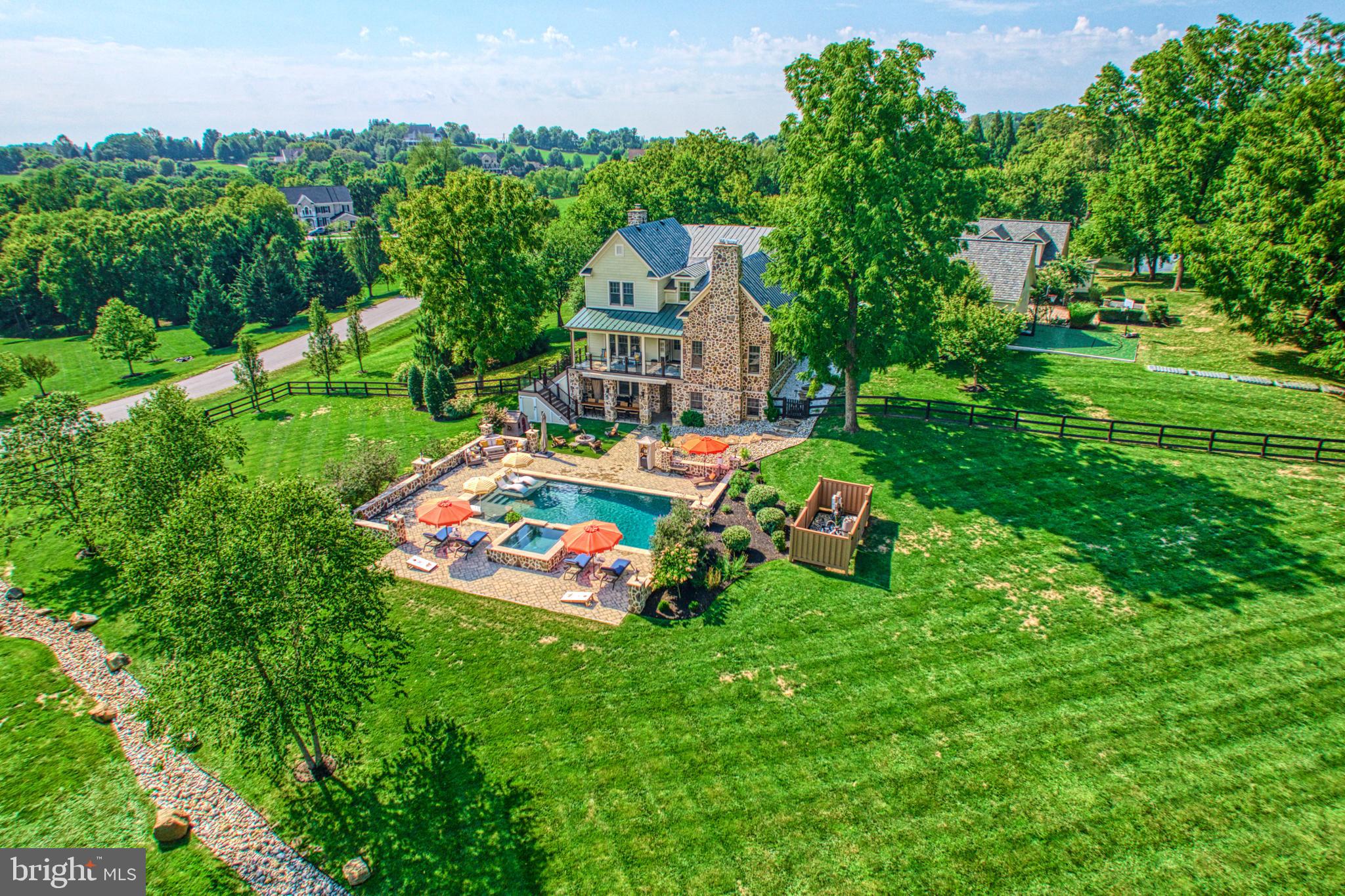 BEACON HILL - Residential