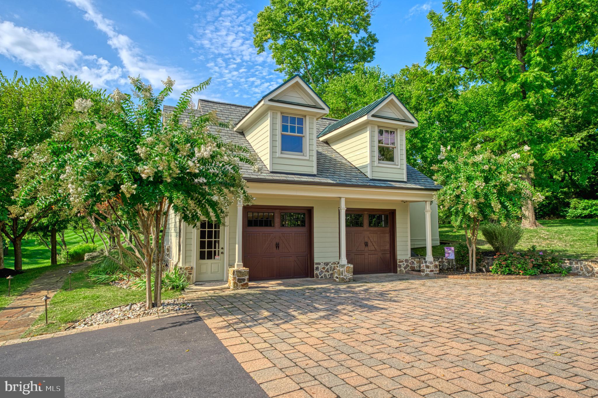 BEACON HILL - Residential