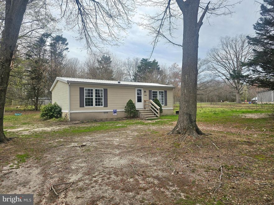 Wonderful newly remodeled home nestled on 2 acres.   One level detached home conveniently located a short distance to Denton, schools, shopping, food and more.  
Tenant is responsible for lawn care, utilities, and minor maintenance.  The Rentspree application is required for all potential residents 18 or older.
non refundable pet fee $500
Large flat screen TV left in Living area for tenant use.
*Landlord requires a minimum 700 credit score for consideration.  Income to be 3 times the monthly lease amount.  During the term of the lease, tenants shall maintain, at tenants expense the following policies of insurance, Renter's Insurance on all contents of the leased premises, and personal property located on the leased premises in an amount equal to 100% of "Full Replacement Cost".*