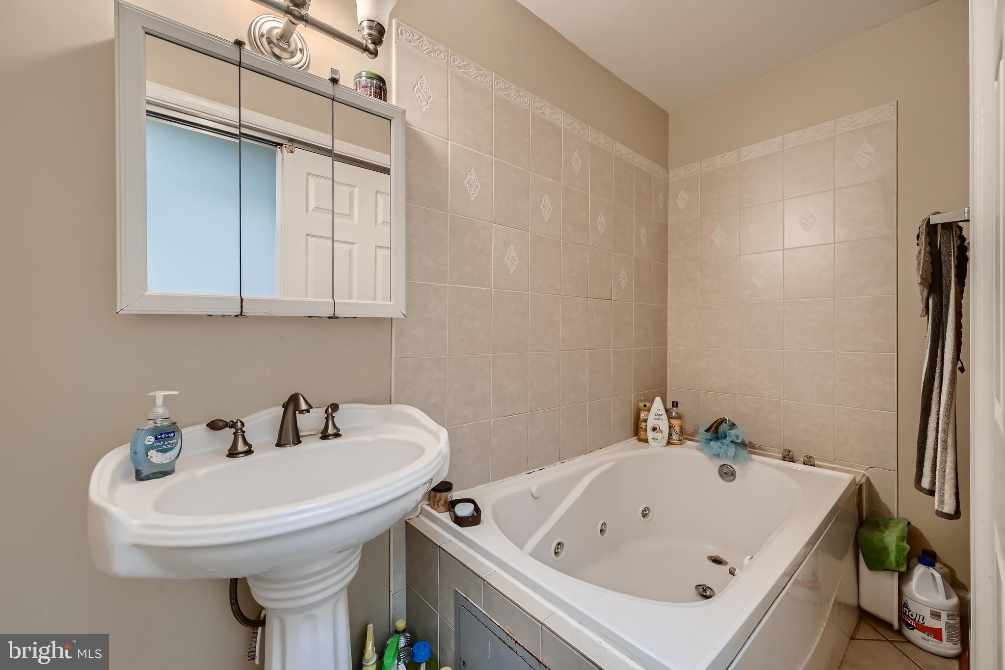 WASHINGTON VILLAGE - Residential