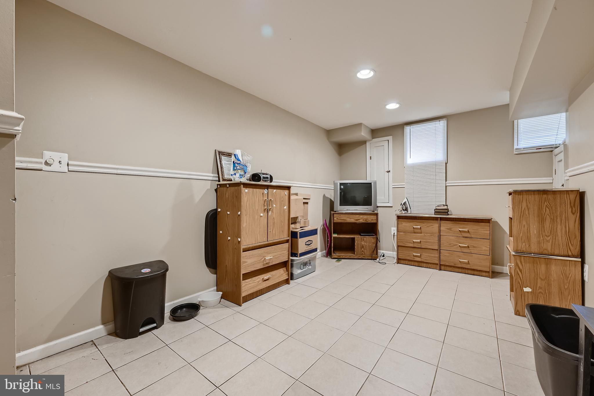 WASHINGTON VILLAGE - Residential