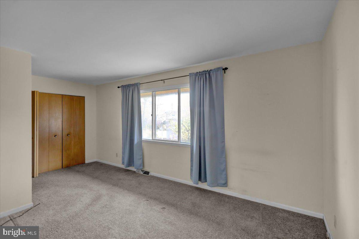 WHITFIELD - Residential