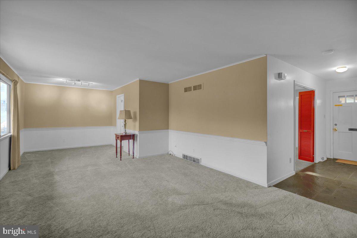 WHITFIELD - Residential