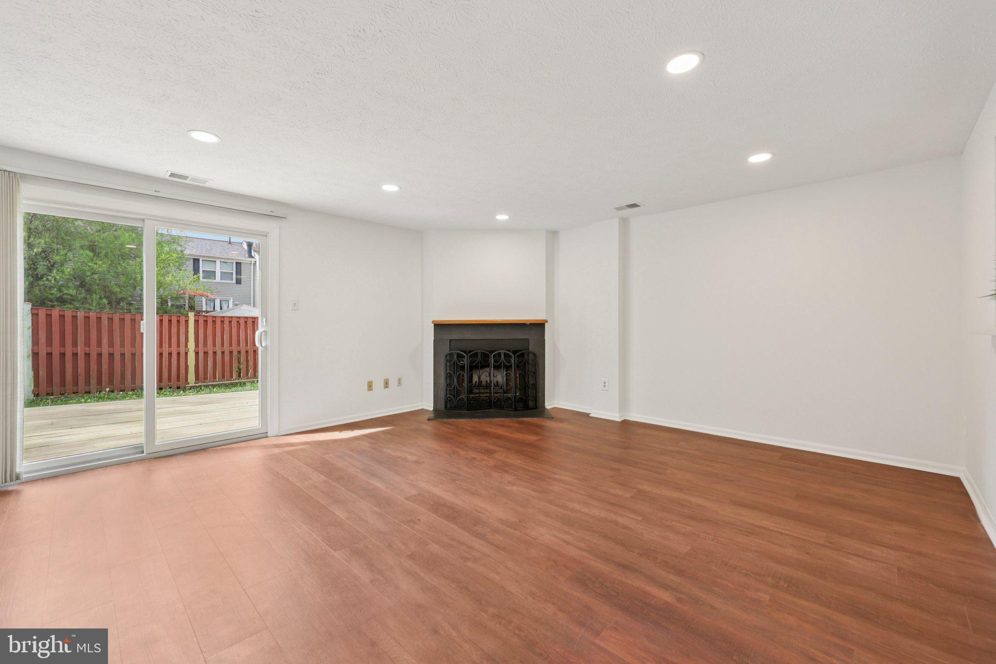 STONE CROSSING - Residential