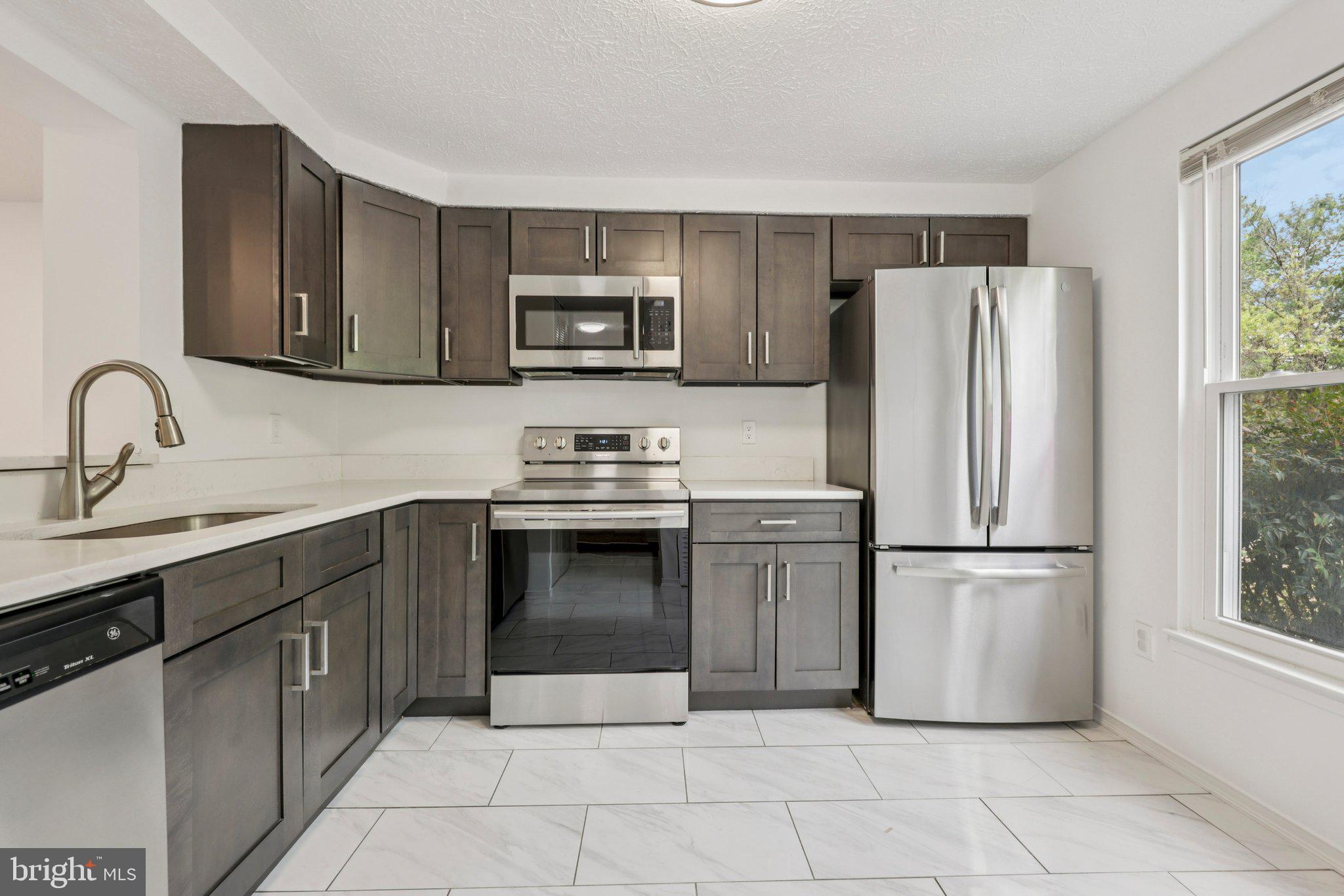 STONE CROSSING - Residential