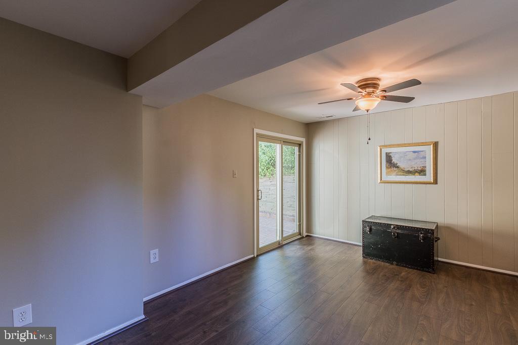 LAKE RIDGE - Residential Lease