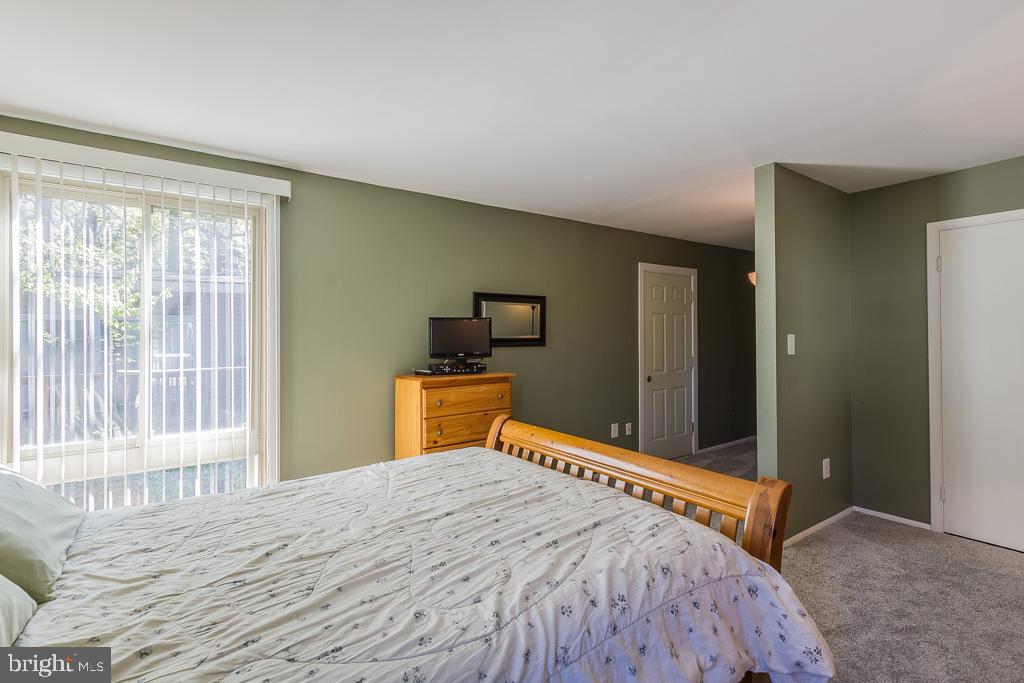 LAKE RIDGE - Residential Lease