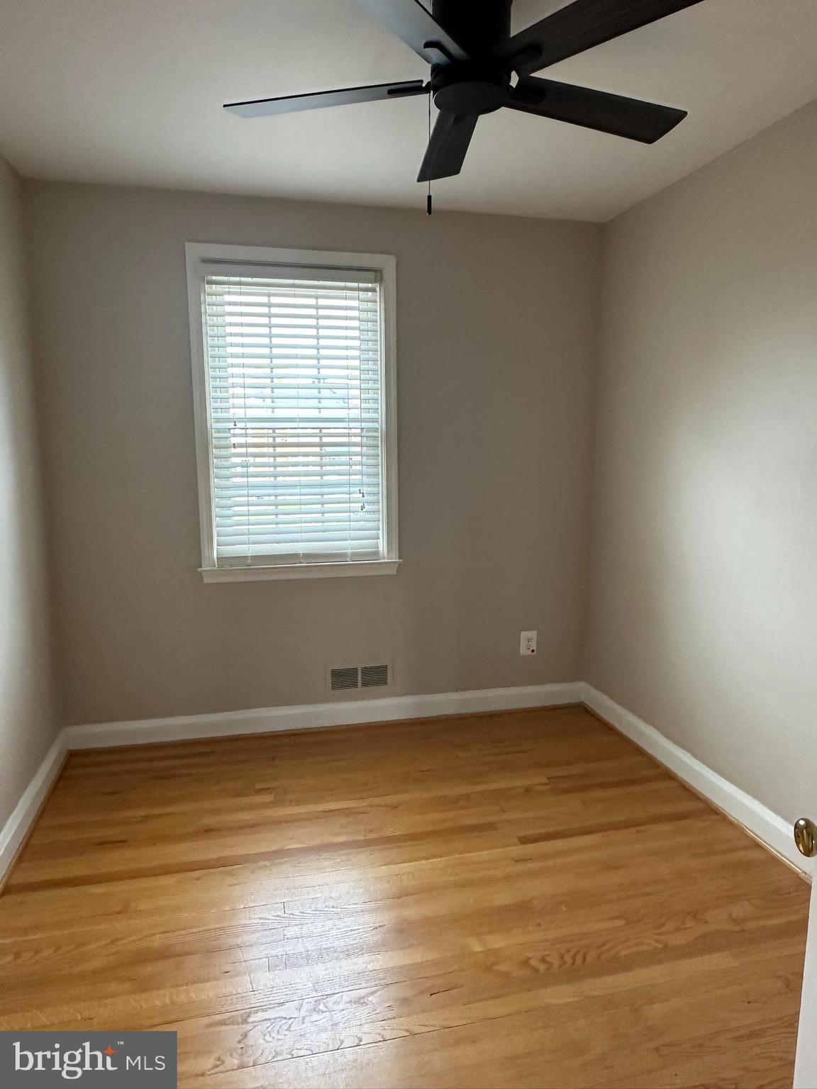 LOCH RAVEN MANOR - Residential Lease